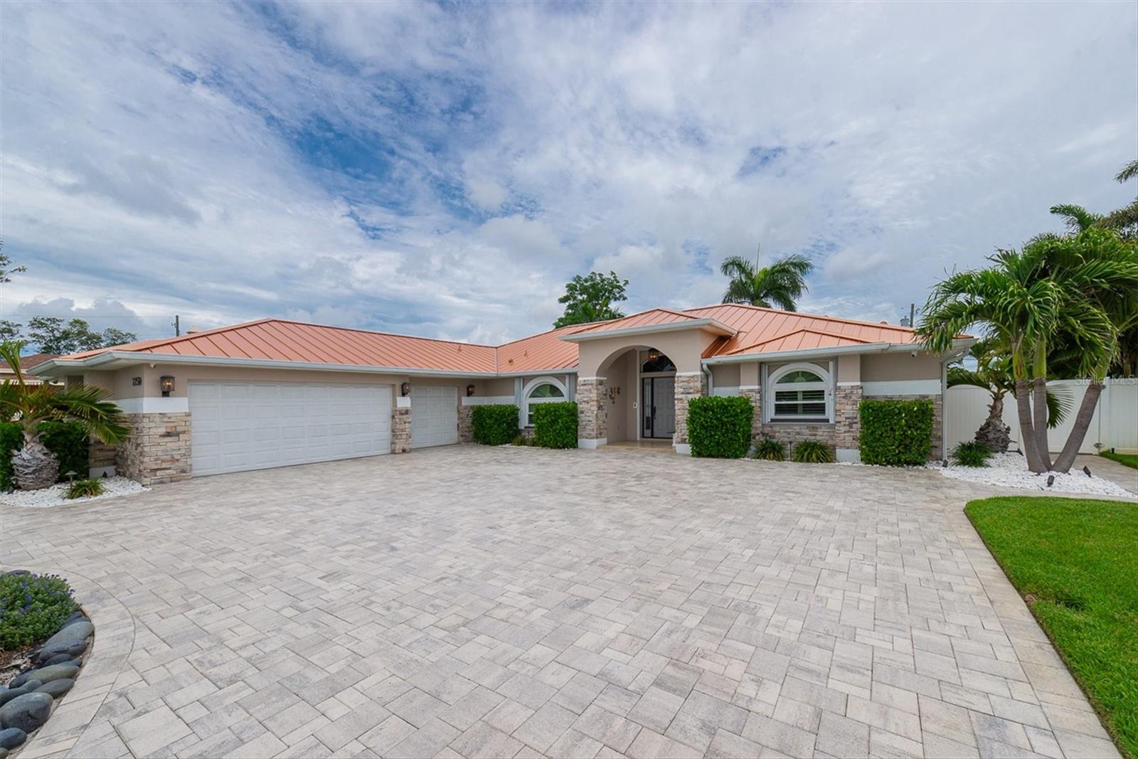 7759 CARVER CT, SEMINOLE, FL, 33772