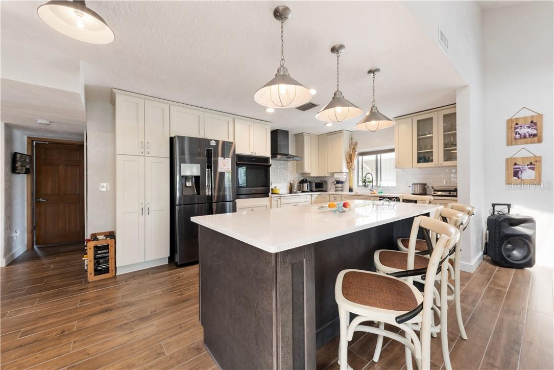 17601 1ST ST E, REDINGTON SHORES, FL, 33708