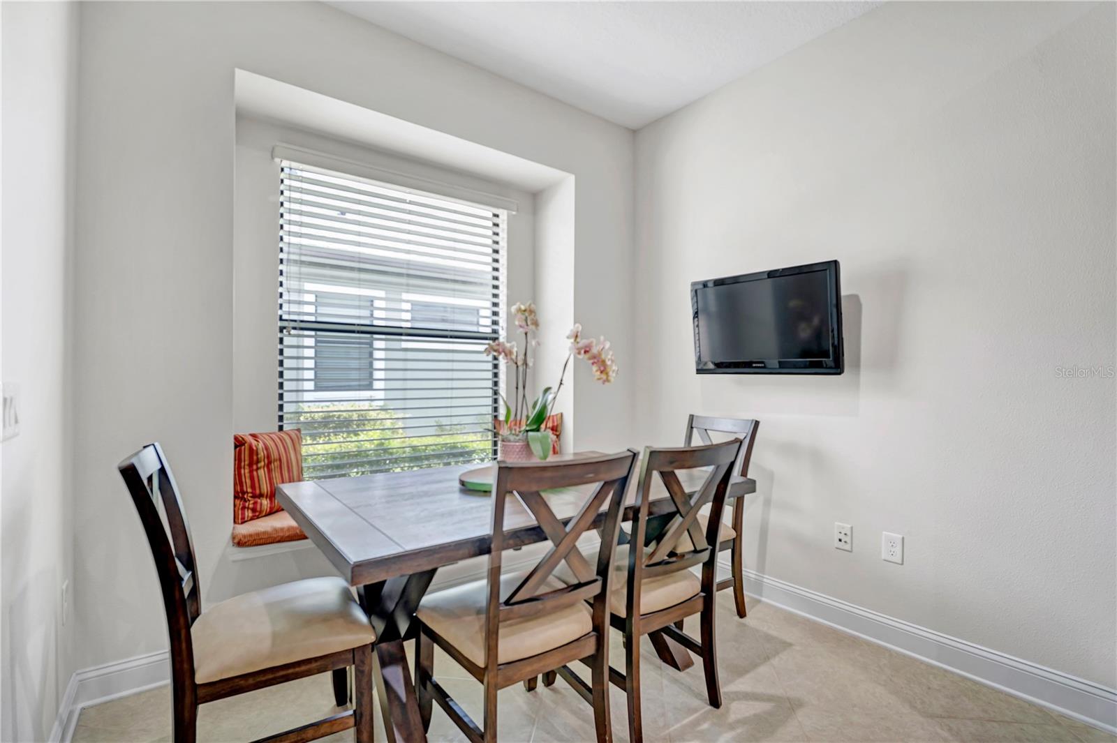 8013 HAMPTON GLEN DR, TAMPA, FL, 33647
