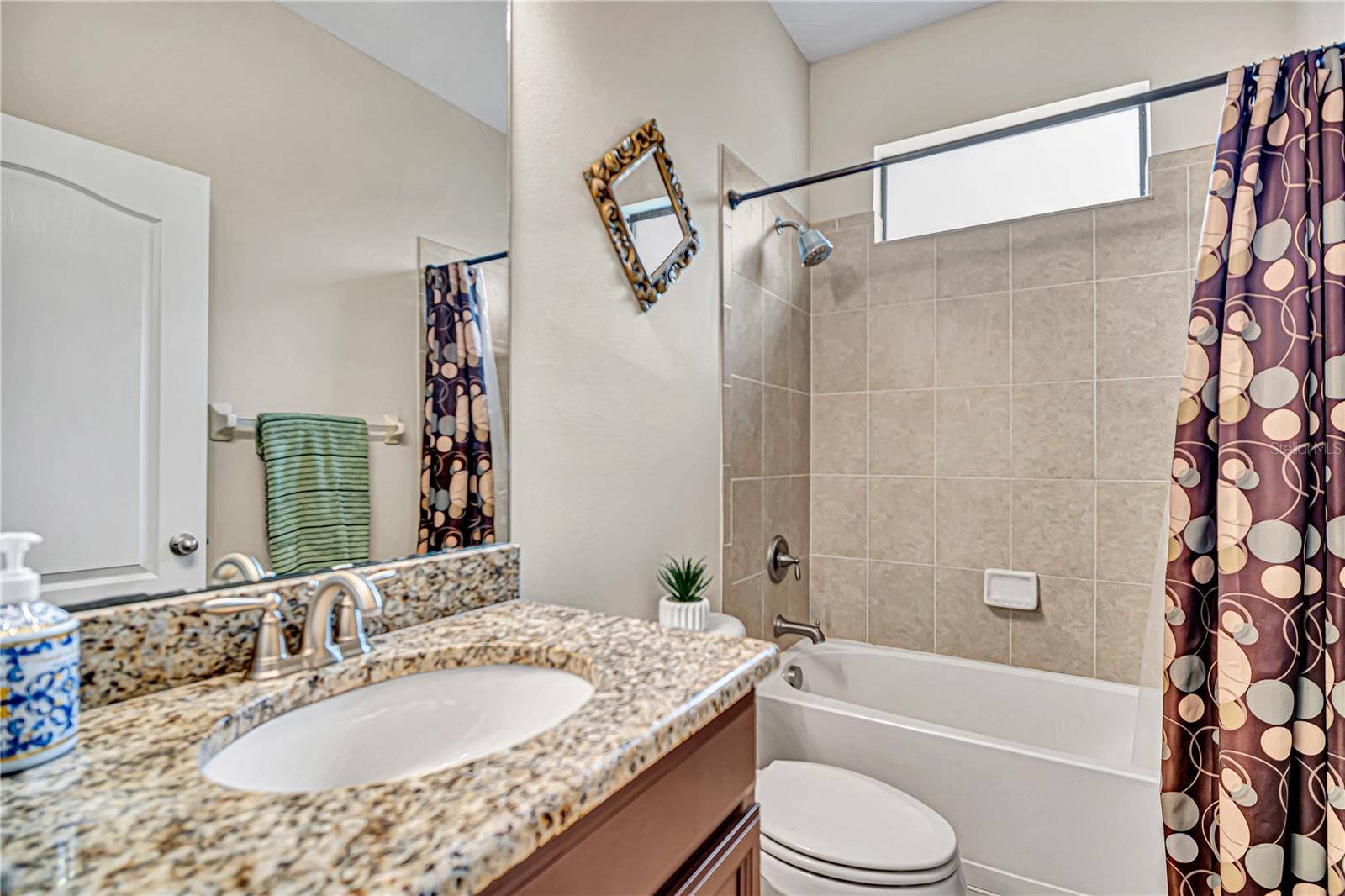 8013 HAMPTON GLEN DR, TAMPA, FL, 33647