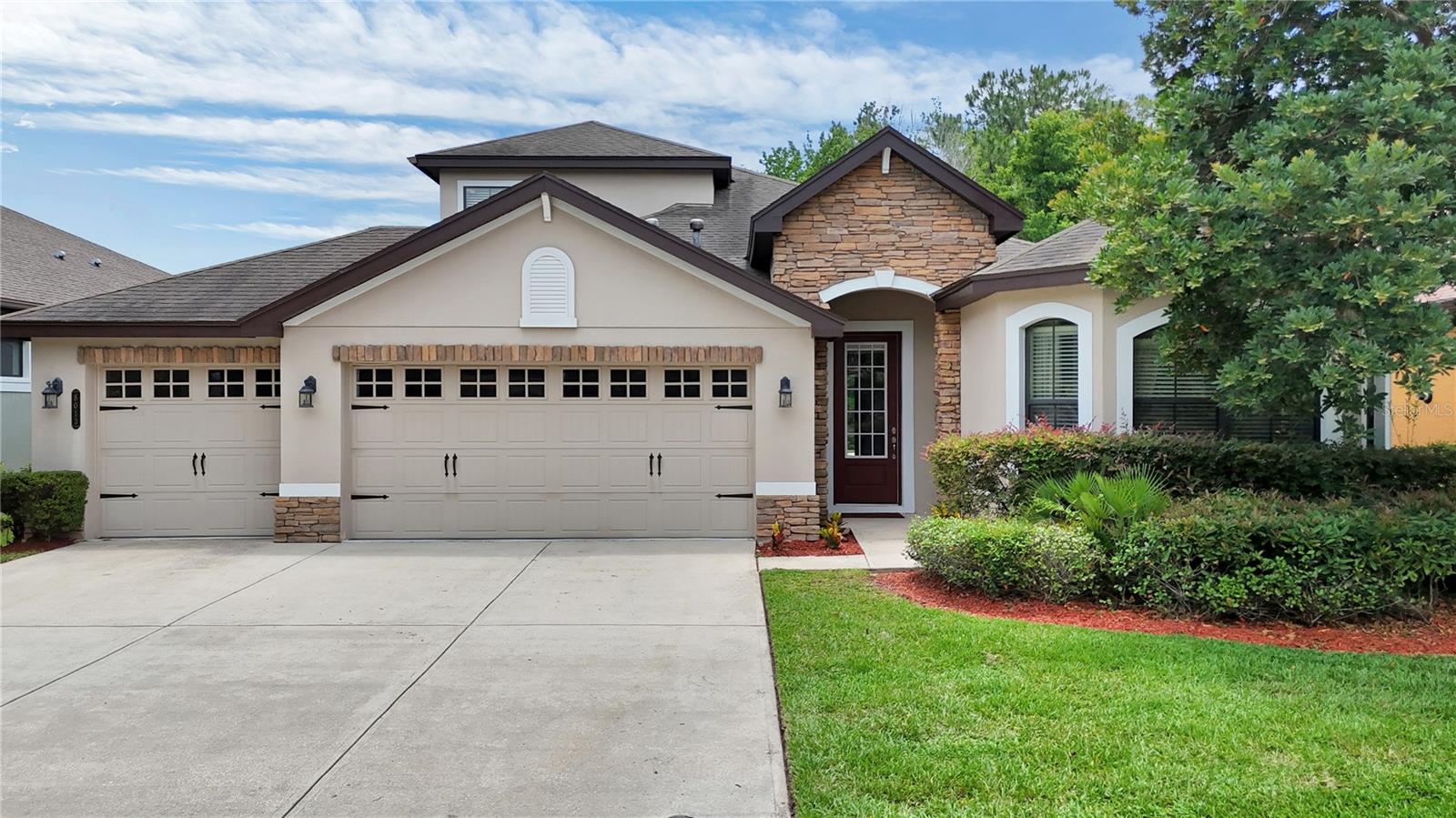 8013 HAMPTON GLEN DR, TAMPA, FL, 33647
