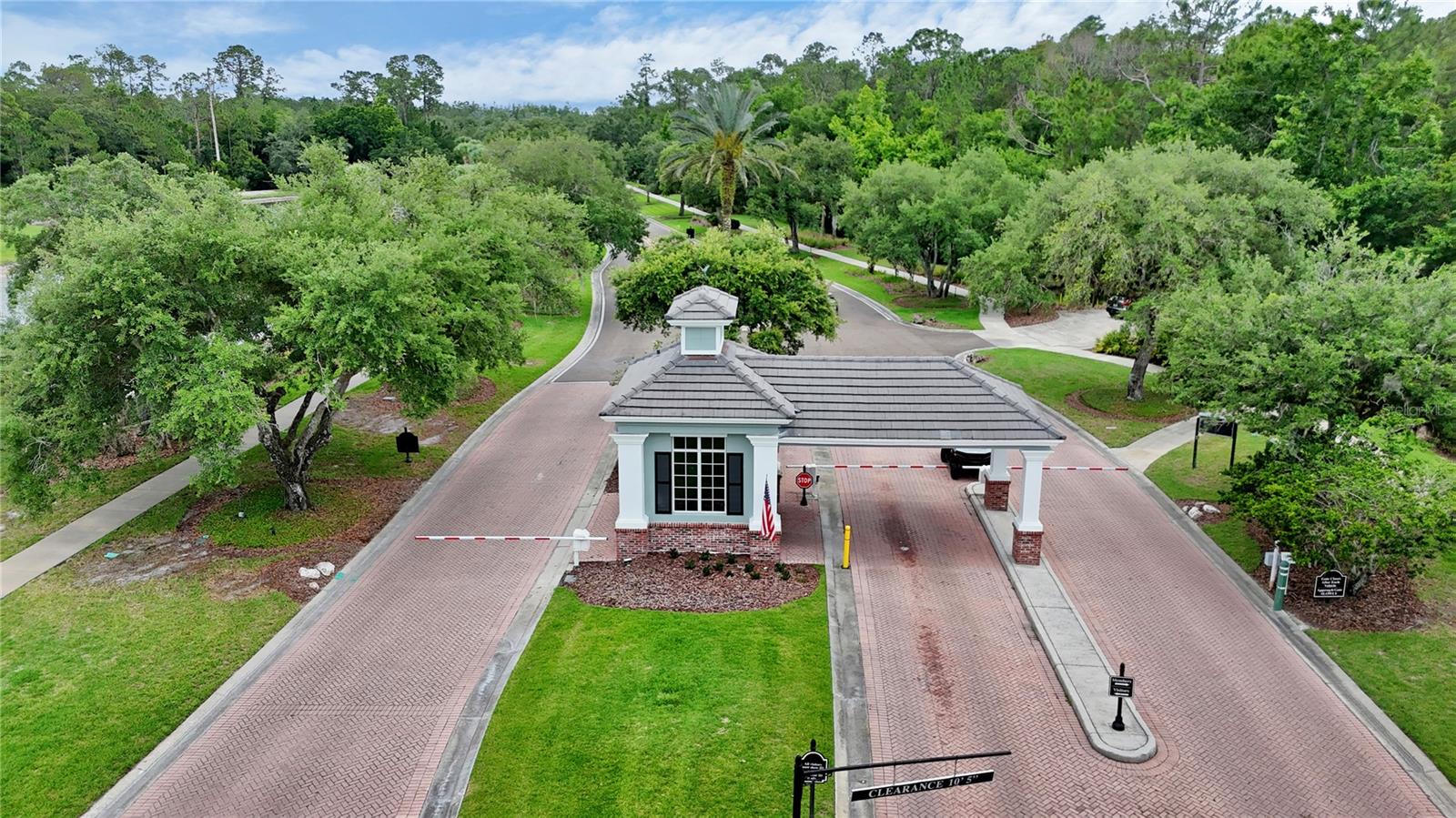 8013 HAMPTON GLEN DR, TAMPA, FL, 33647