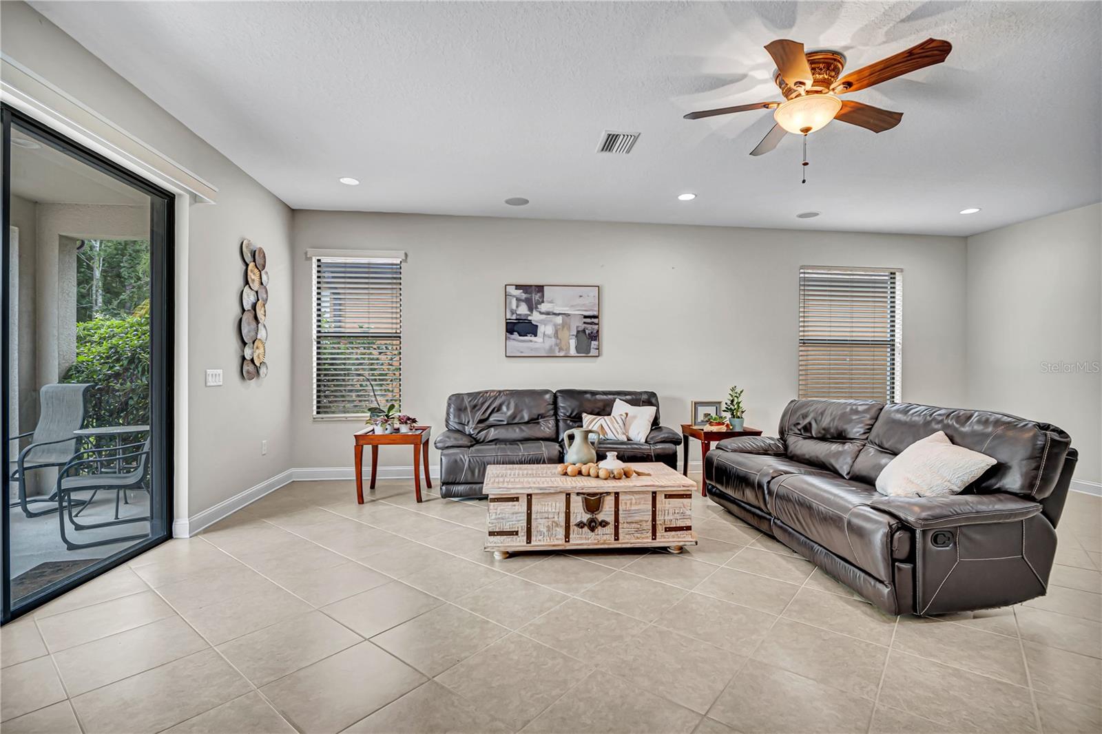 8013 HAMPTON GLEN DR, TAMPA, FL, 33647
