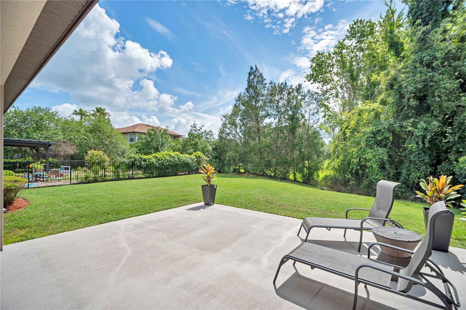 8013 HAMPTON GLEN DR, TAMPA, FL, 33647