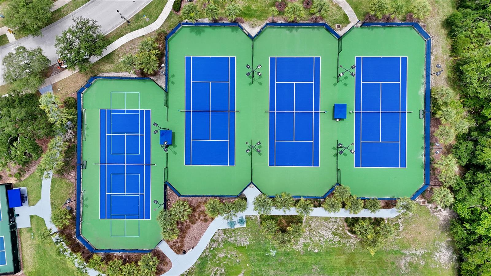8013 HAMPTON GLEN DR, TAMPA, FL, 33647