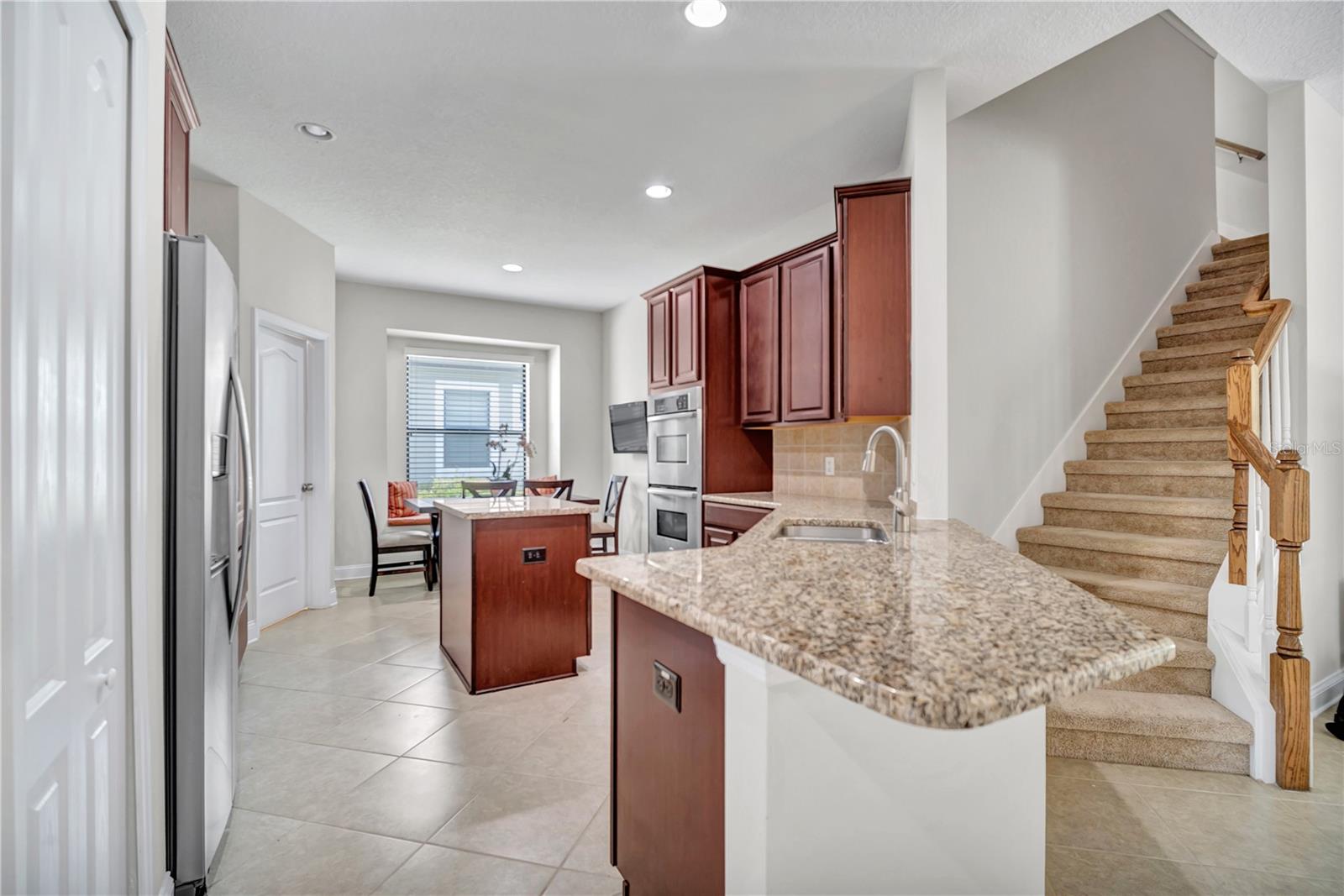 8013 HAMPTON GLEN DR, TAMPA, FL, 33647