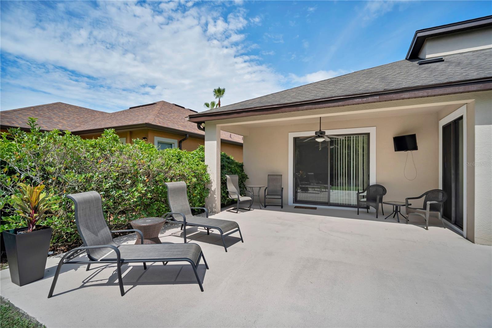 8013 HAMPTON GLEN DR, TAMPA, FL, 33647