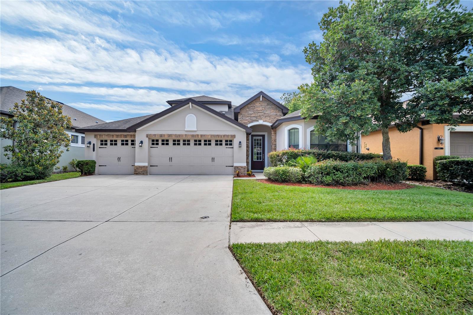 8013 HAMPTON GLEN DR, TAMPA, FL, 33647