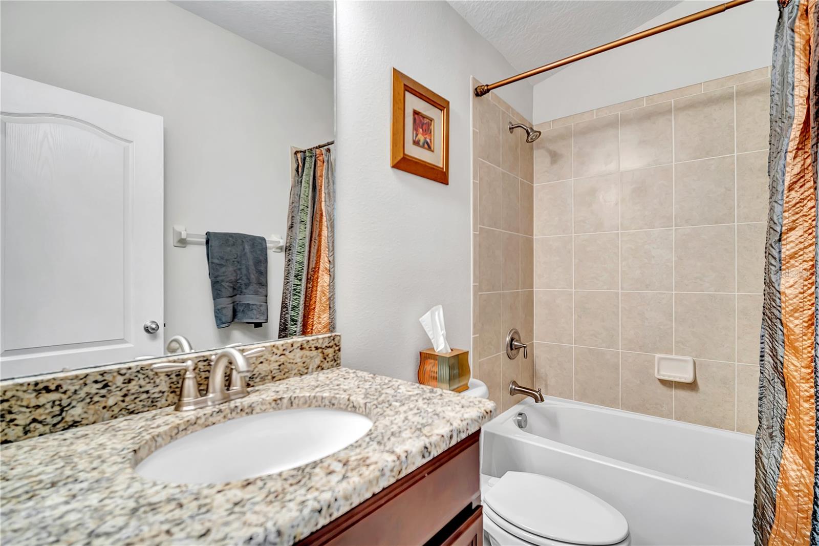 8013 HAMPTON GLEN DR, TAMPA, FL, 33647