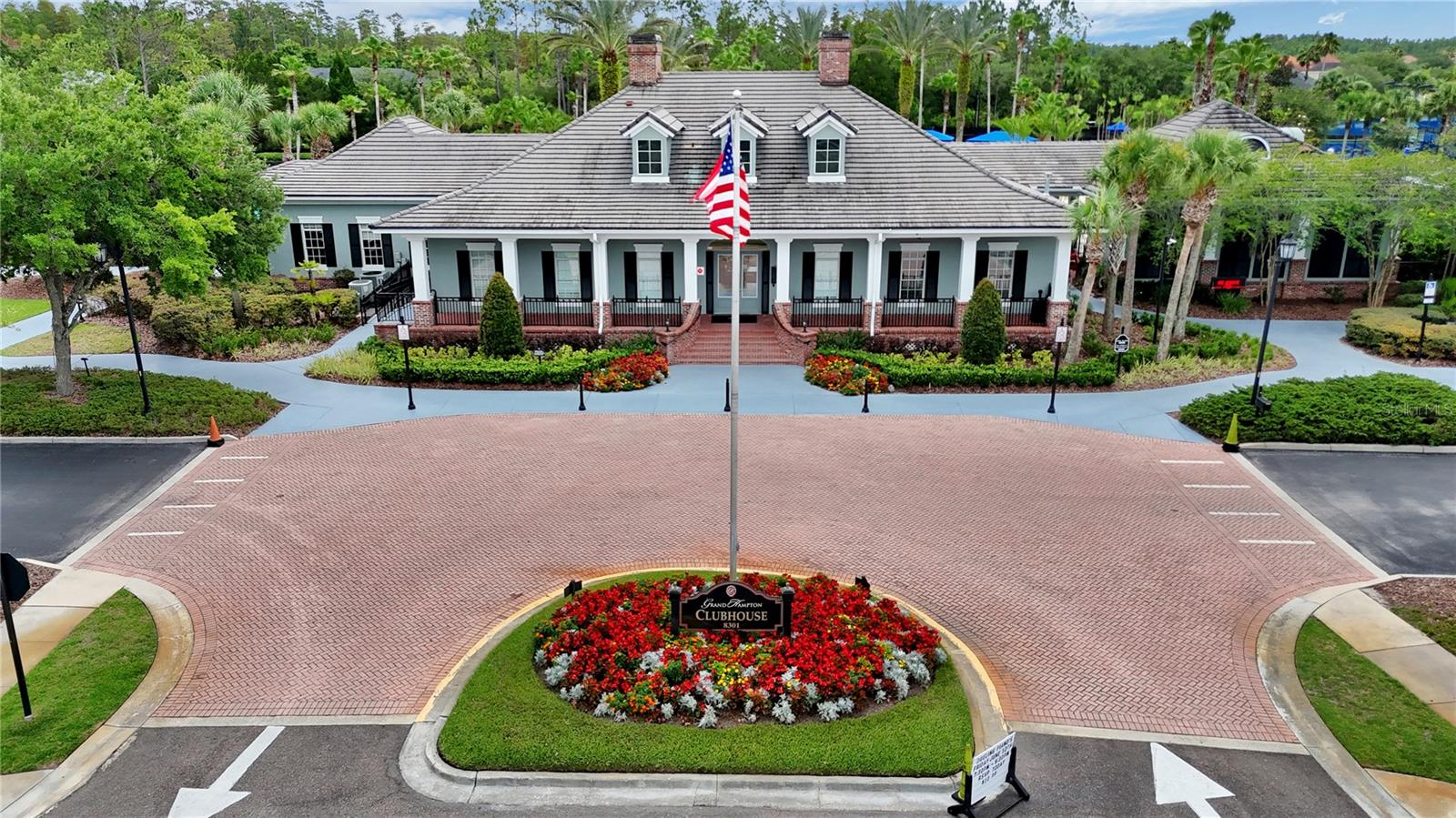 8013 HAMPTON GLEN DR, TAMPA, FL, 33647