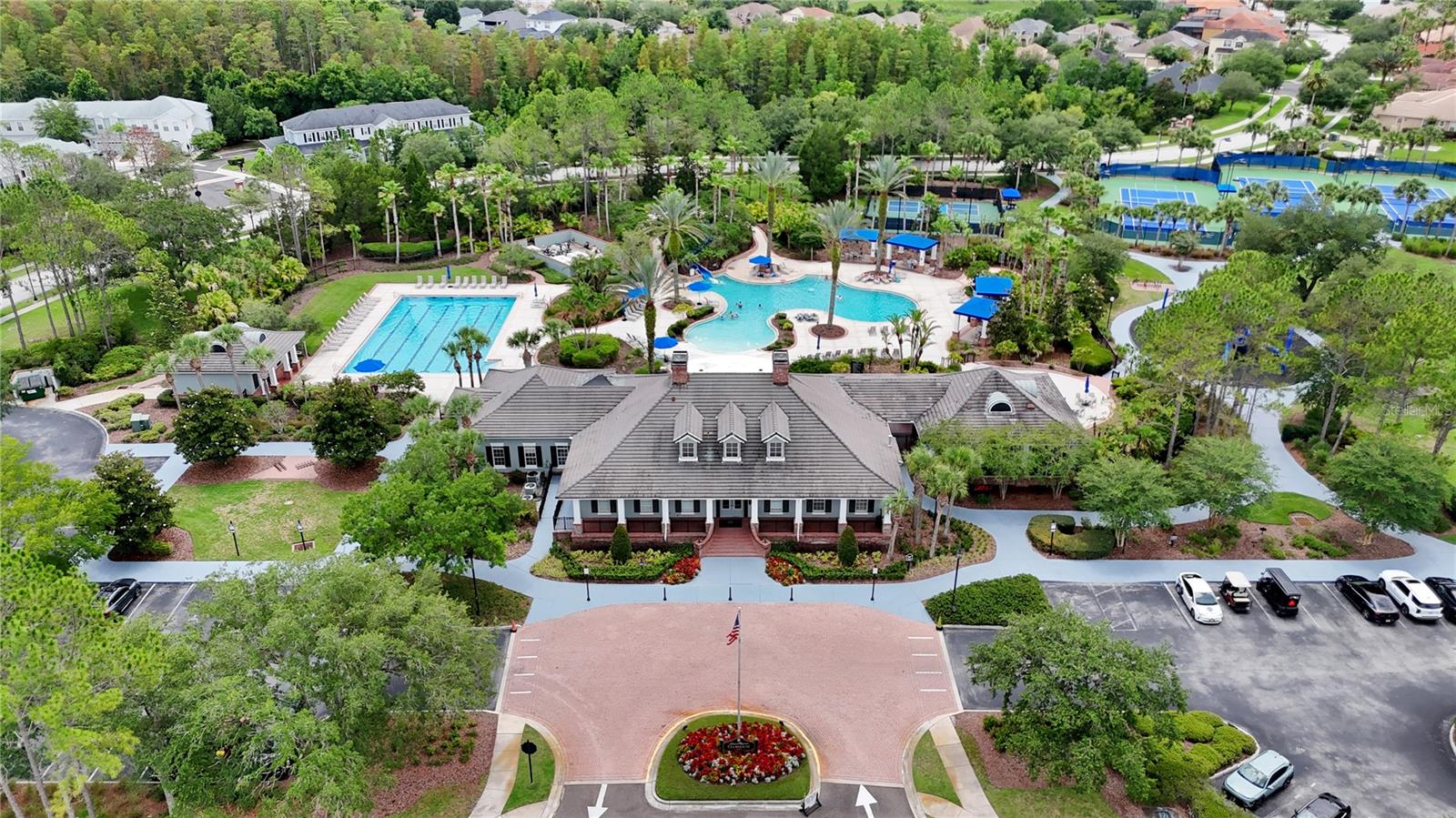 8013 HAMPTON GLEN DR, TAMPA, FL, 33647