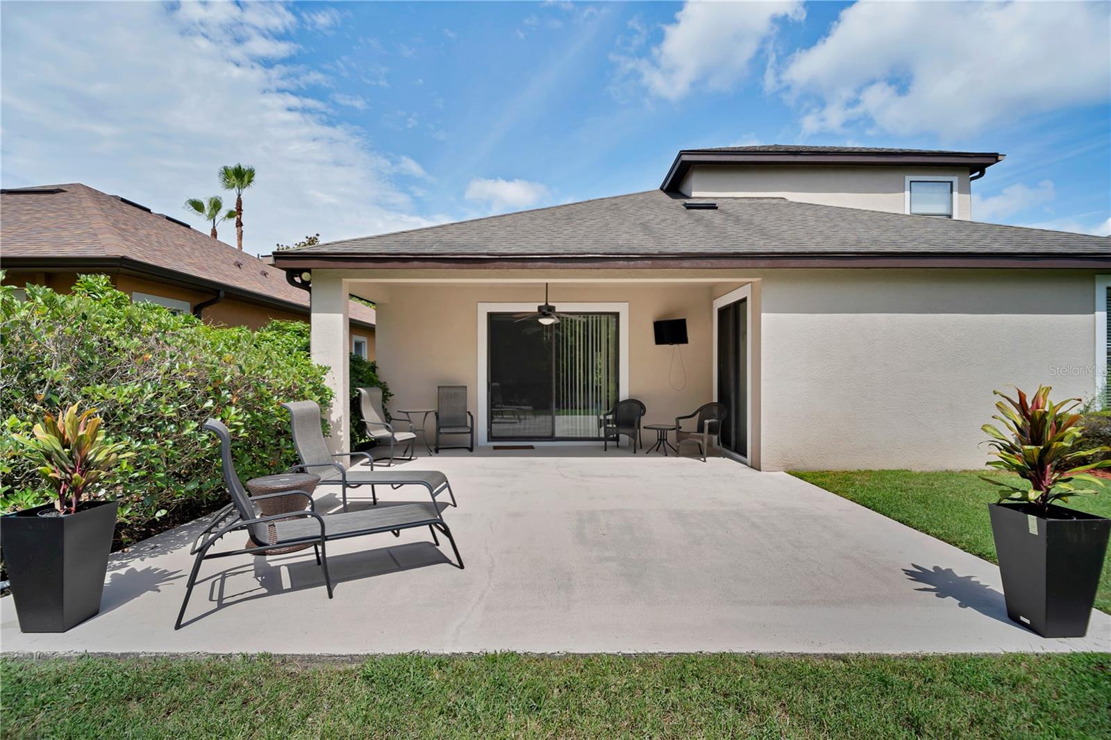 8013 HAMPTON GLEN DR, TAMPA, FL, 33647
