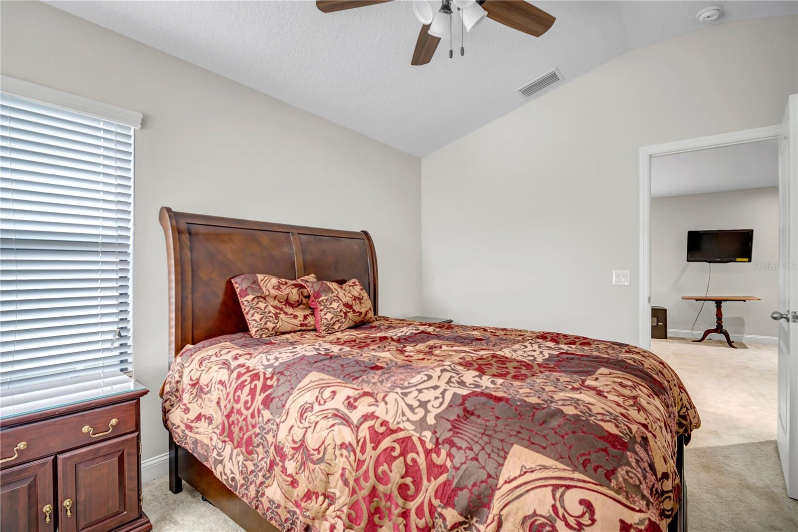 8013 HAMPTON GLEN DR, TAMPA, FL, 33647