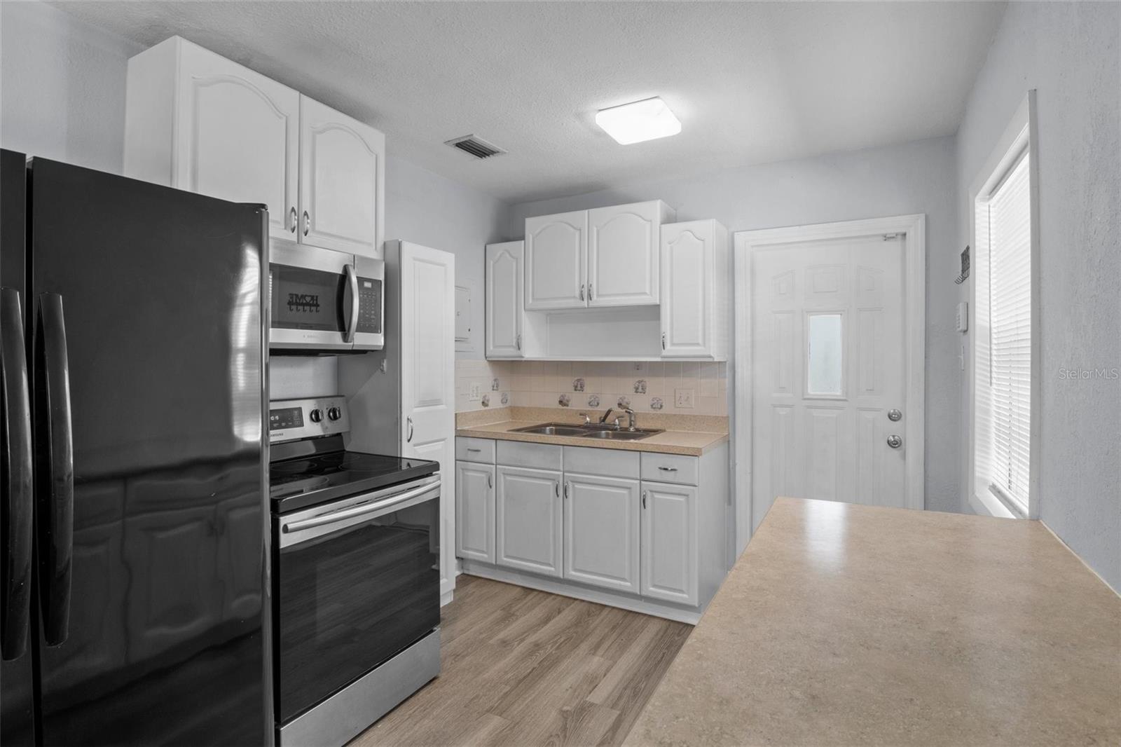205 W MAPLE ST, DAVENPORT, FL, 33837