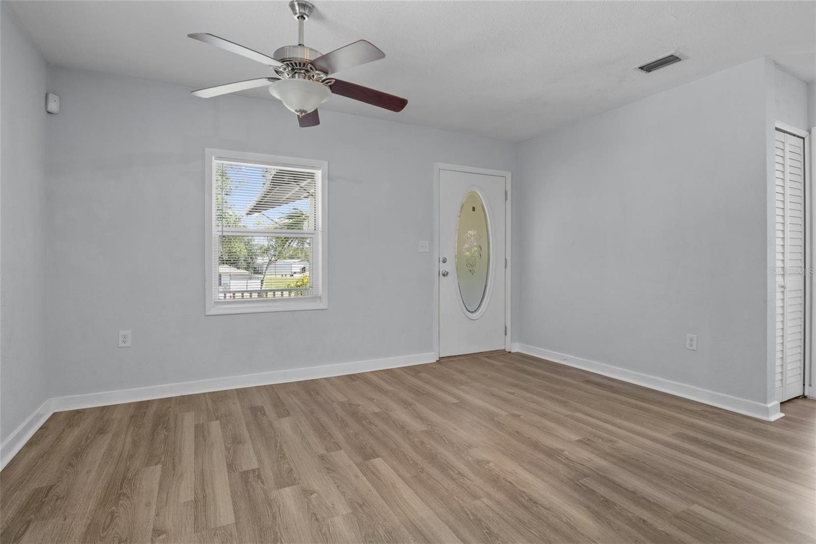 205 W MAPLE ST, DAVENPORT, FL, 33837