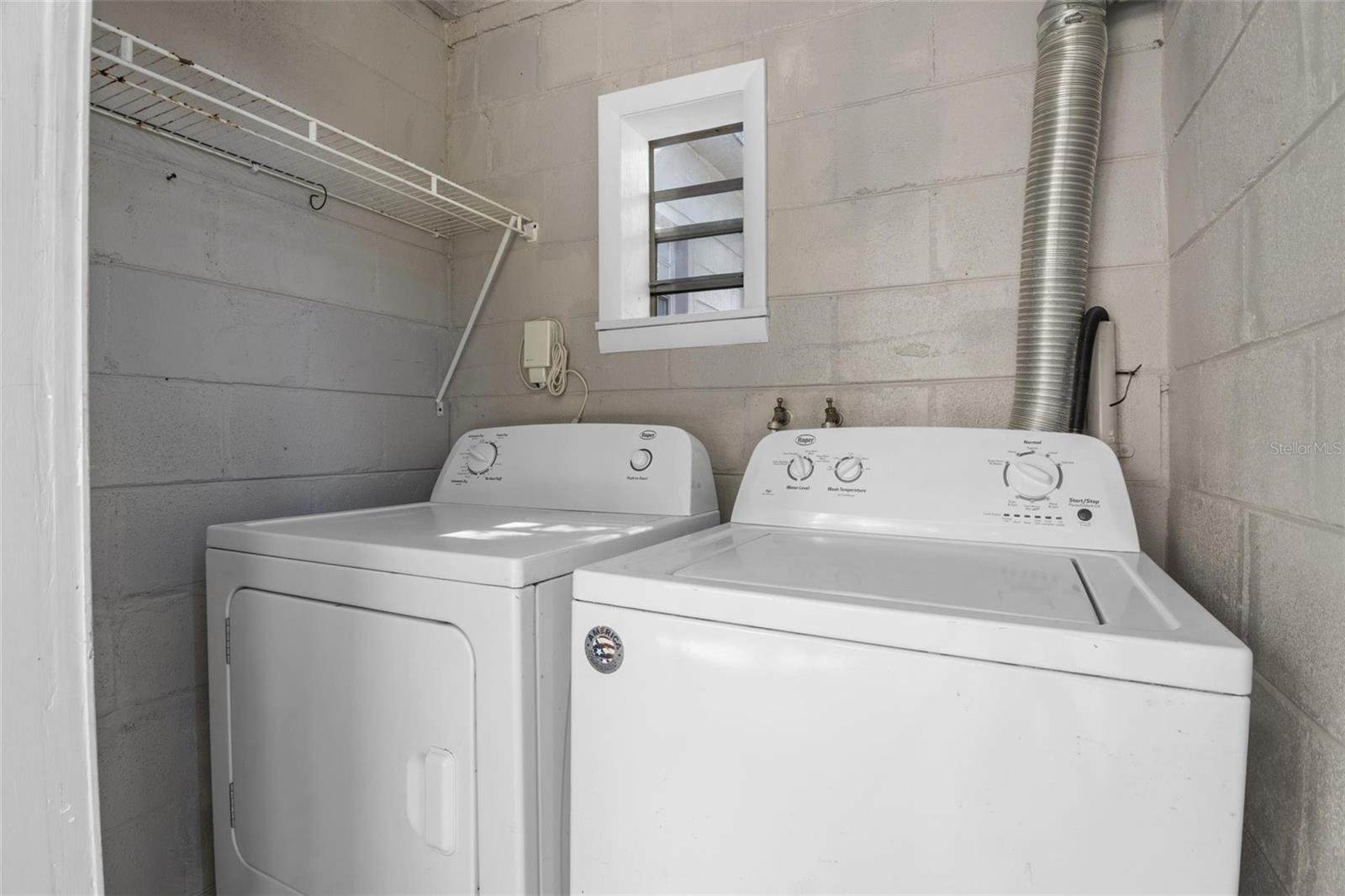 205 W MAPLE ST, DAVENPORT, FL, 33837