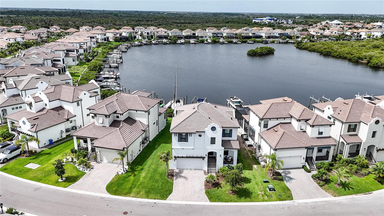 1108 SEAGRAPE DR, RUSKIN, FL, 33570