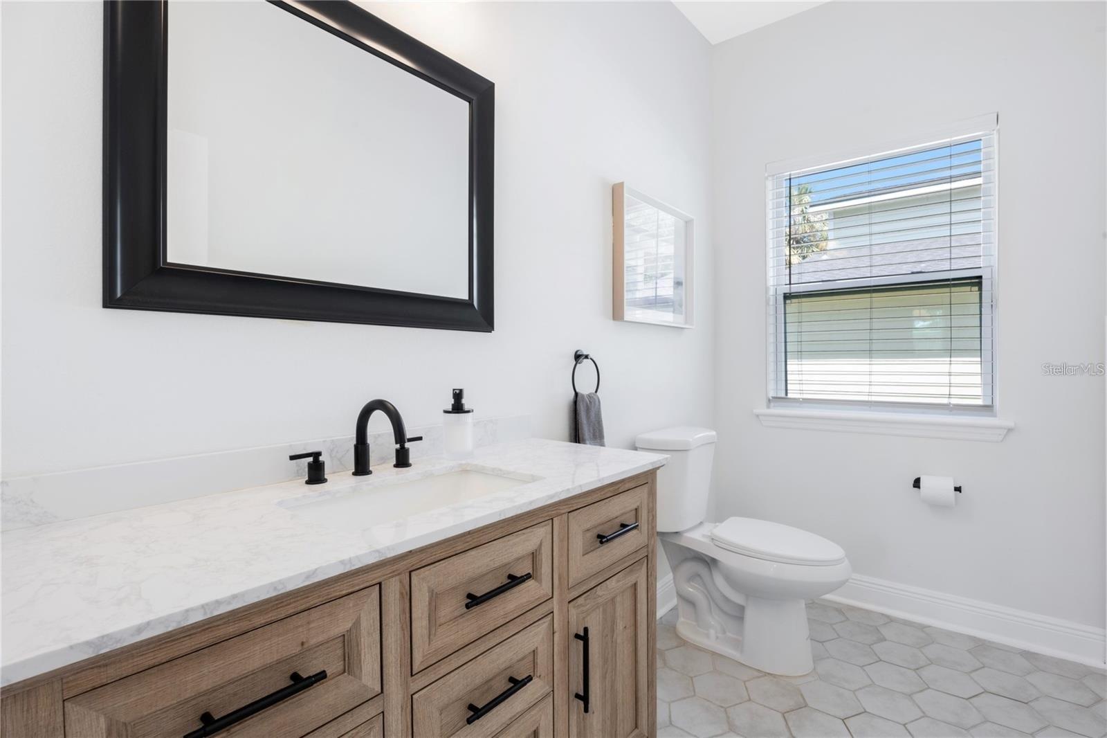 707 N DISSTON AVE, TARPON SPRINGS, FL, 34689