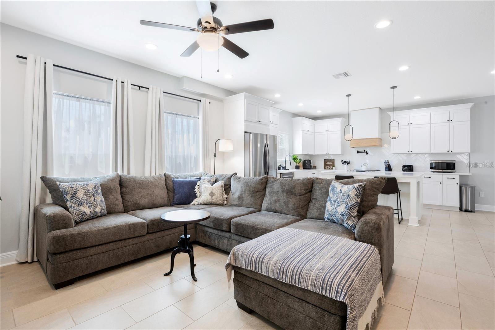 707 N DISSTON AVE, TARPON SPRINGS, FL, 34689