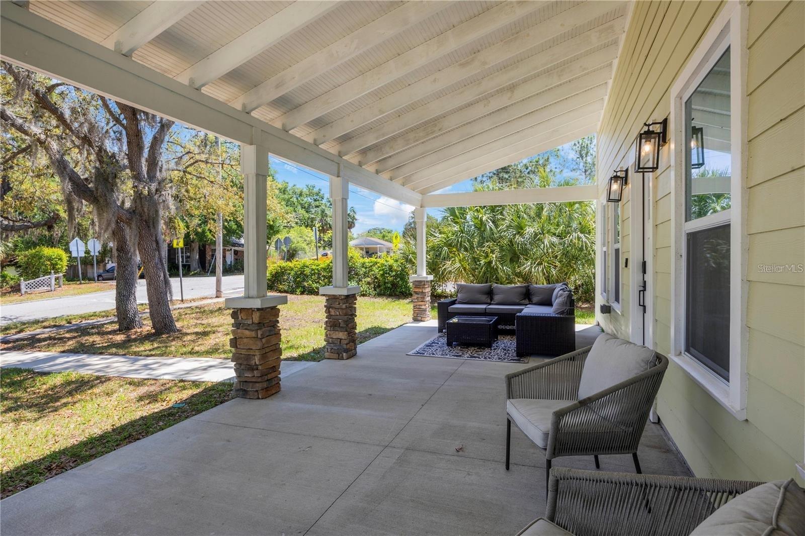 707 N DISSTON AVE, TARPON SPRINGS, FL, 34689