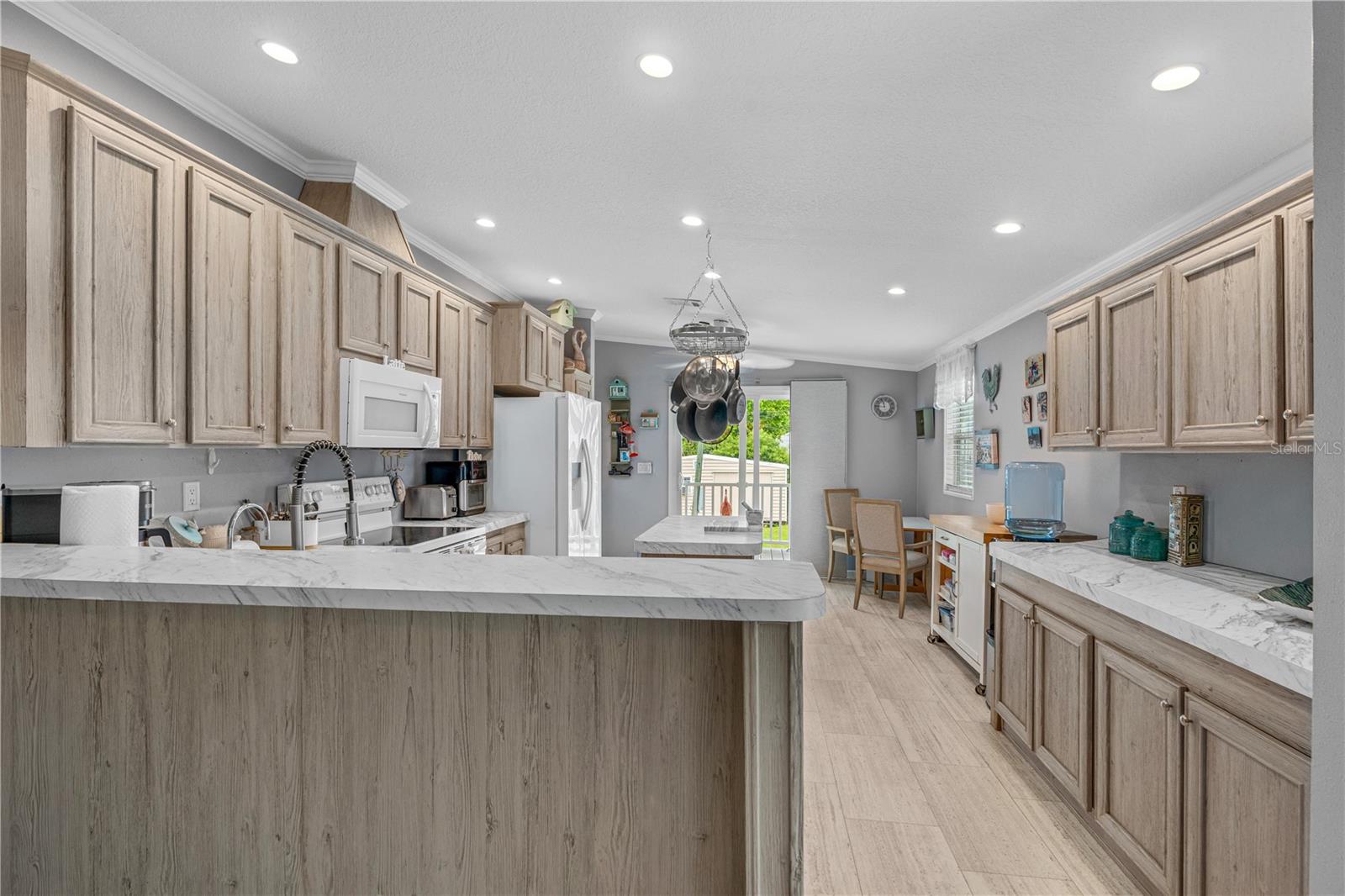 398 WARD DR, OAK HILL, FL, 32759