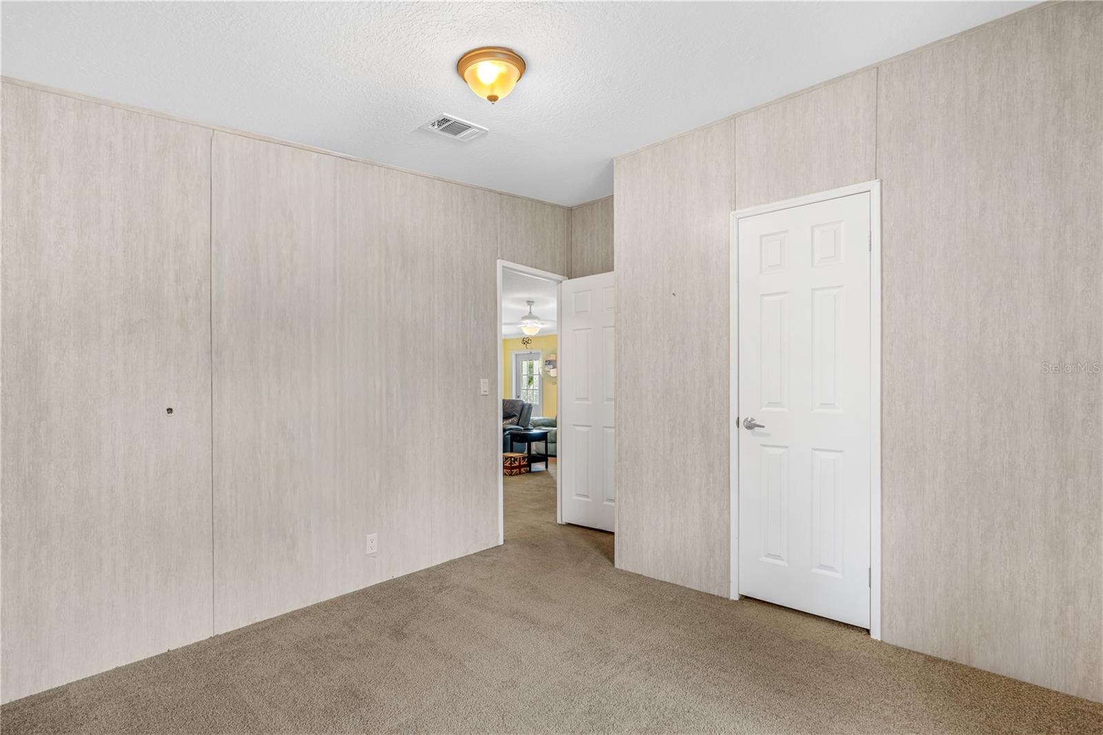 398 WARD DR, OAK HILL, FL, 32759