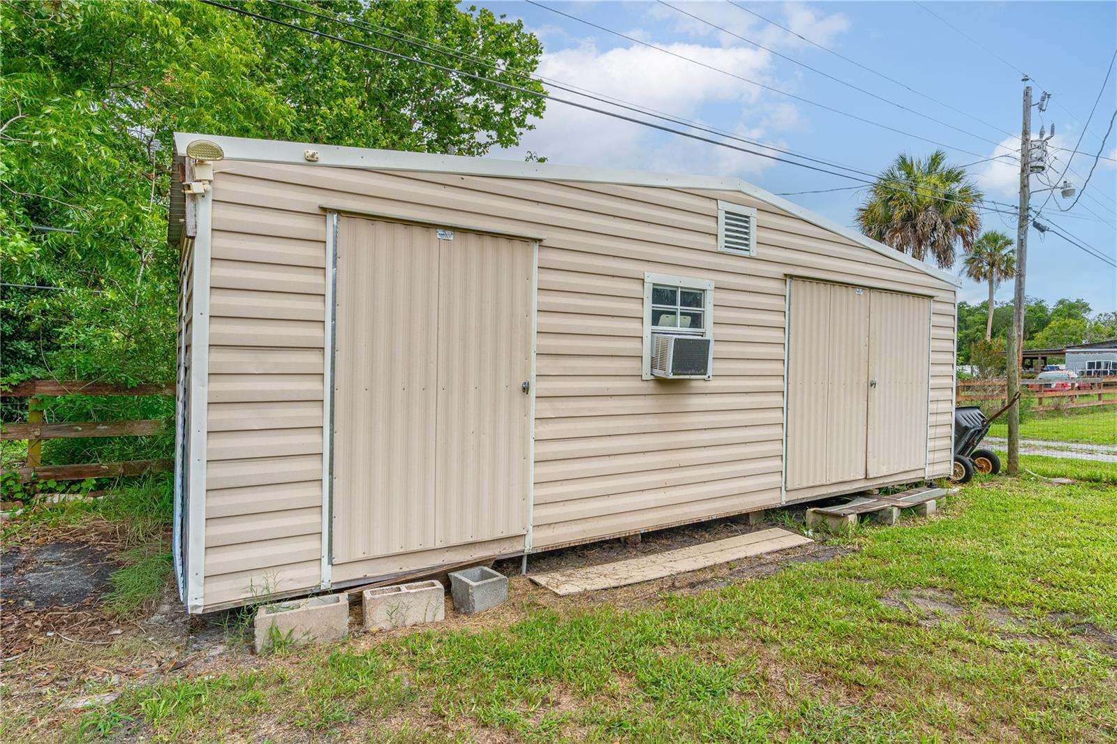 398 WARD DR, OAK HILL, FL, 32759