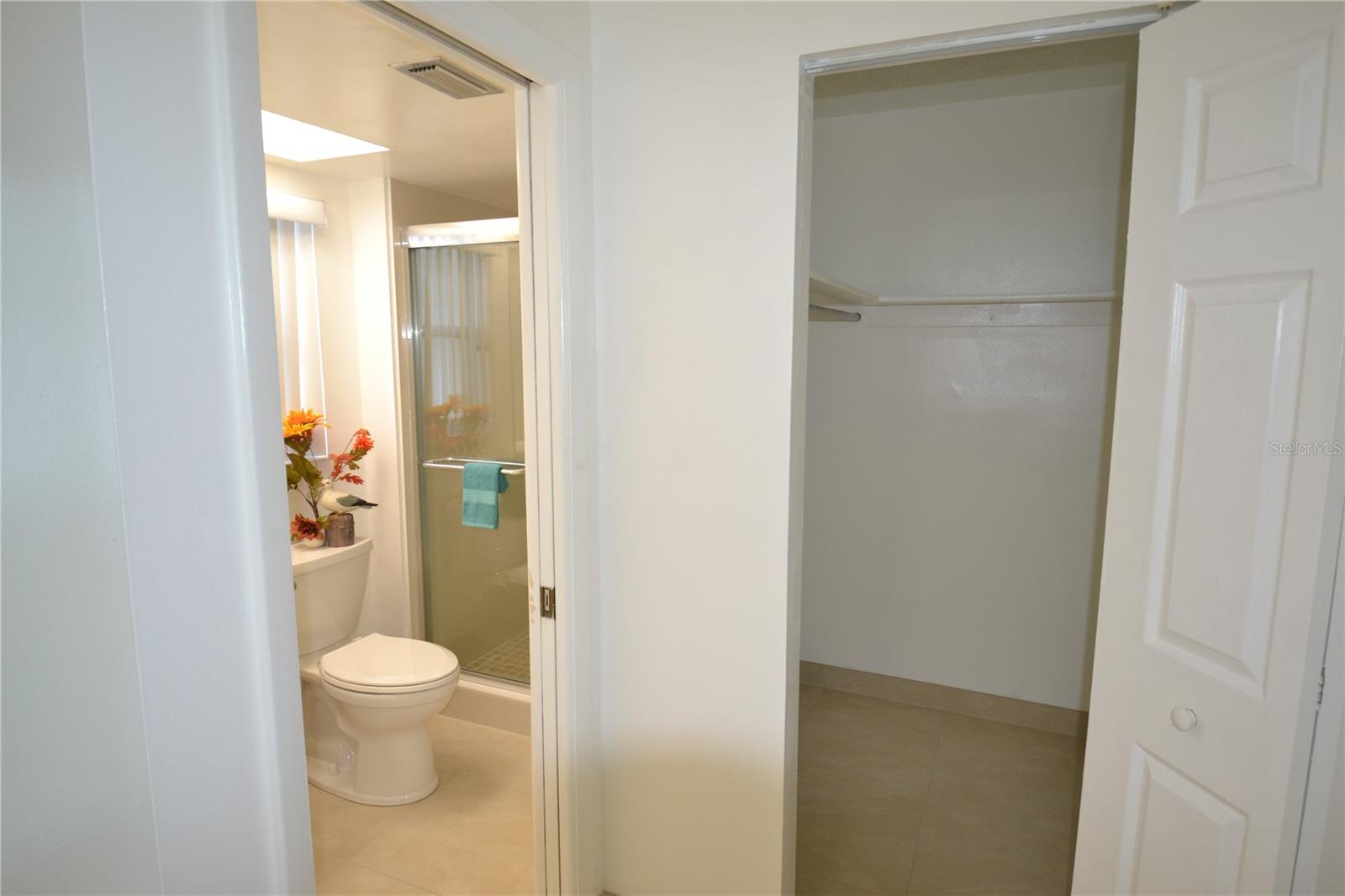 2357 WHITE OAK CIR, CLEARWATER, FL, 33763
