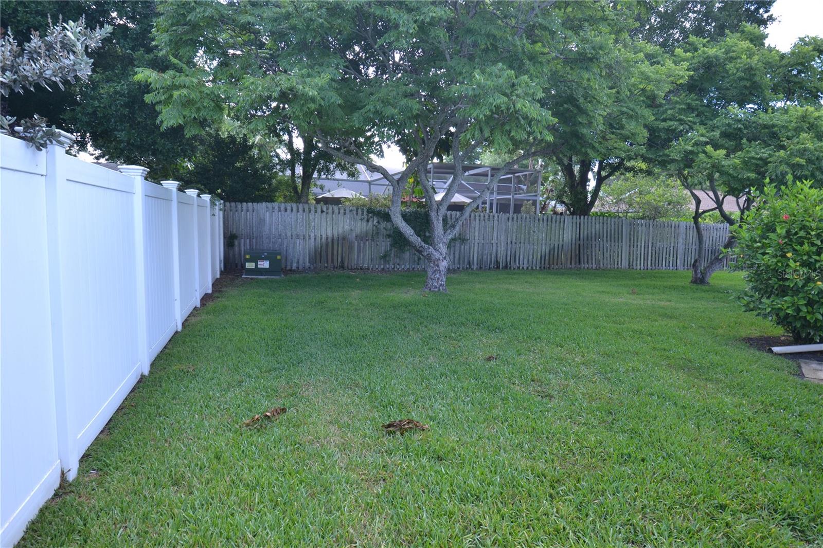 2357 WHITE OAK CIR, CLEARWATER, FL, 33763