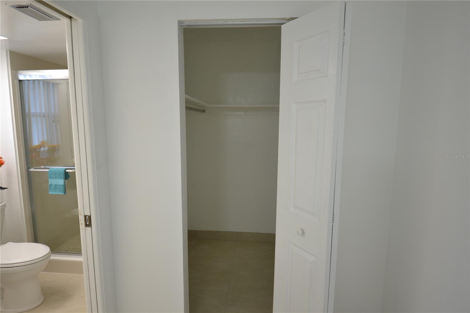 2357 WHITE OAK CIR, CLEARWATER, FL, 33763