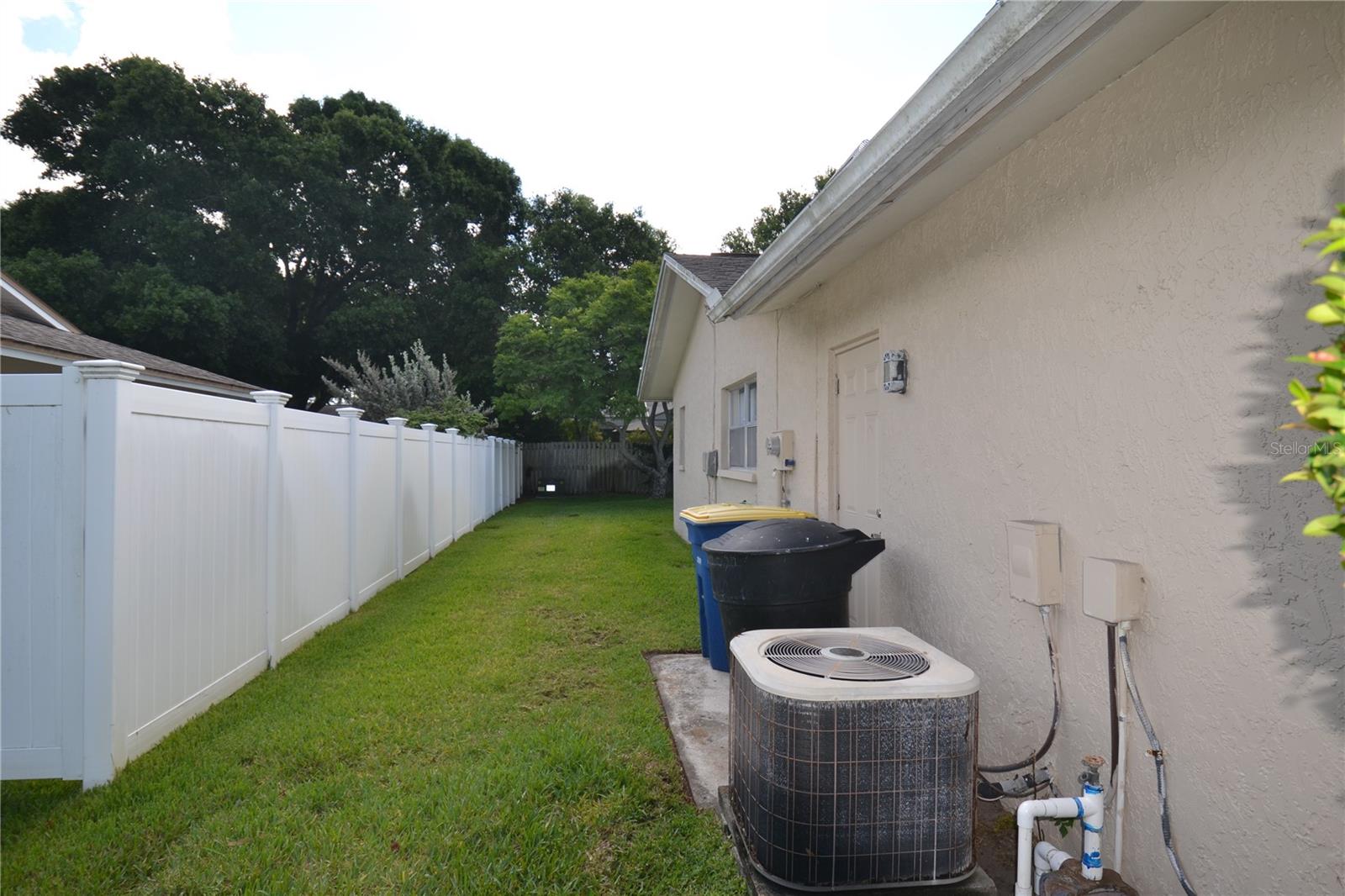 2357 WHITE OAK CIR, CLEARWATER, FL, 33763