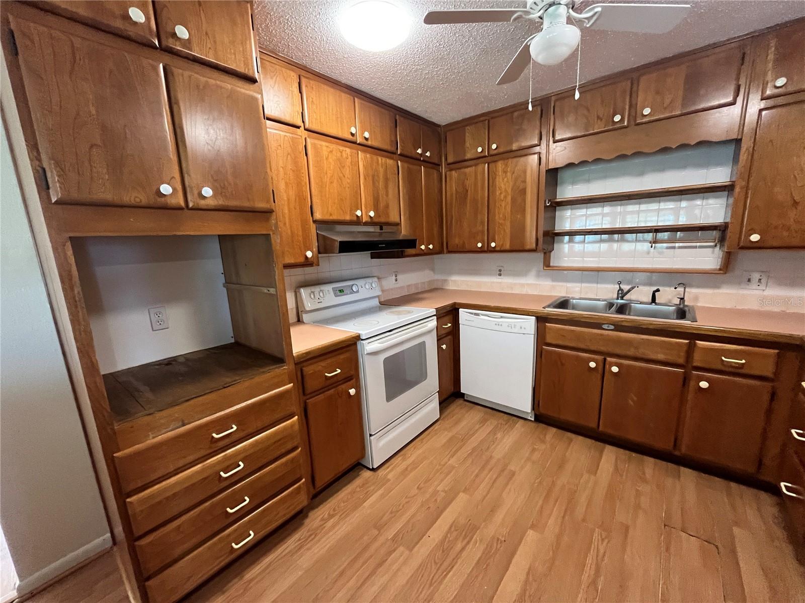 1145 S LAKE REEDY BLVD, FROSTPROOF, FL, 33843