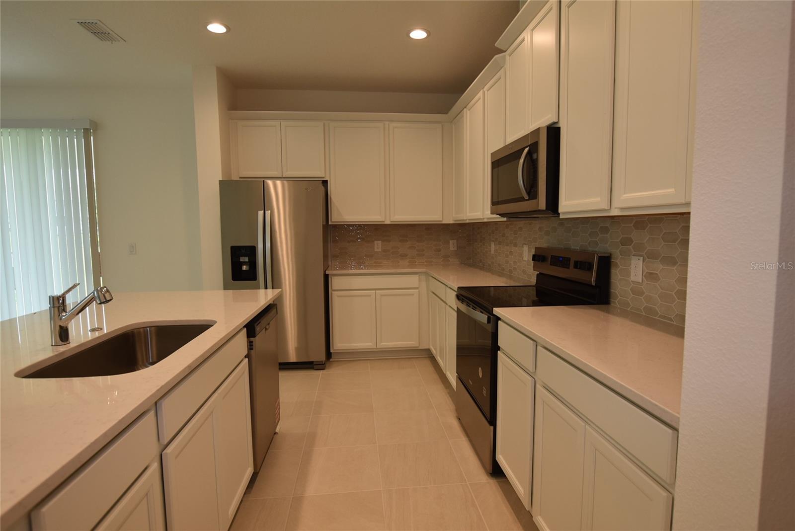 6949 SUNKIST WAY, GROVELAND, FL, 34736
