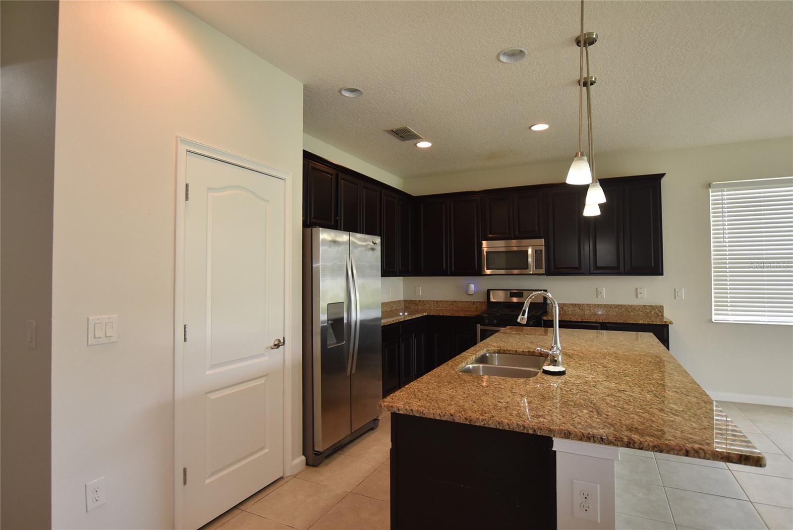 6949 SUNKIST WAY, GROVELAND, FL, 34736