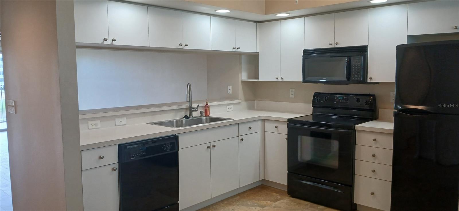 1200 COUNTRY CLUB DR #3302, LARGO, FL, 33771