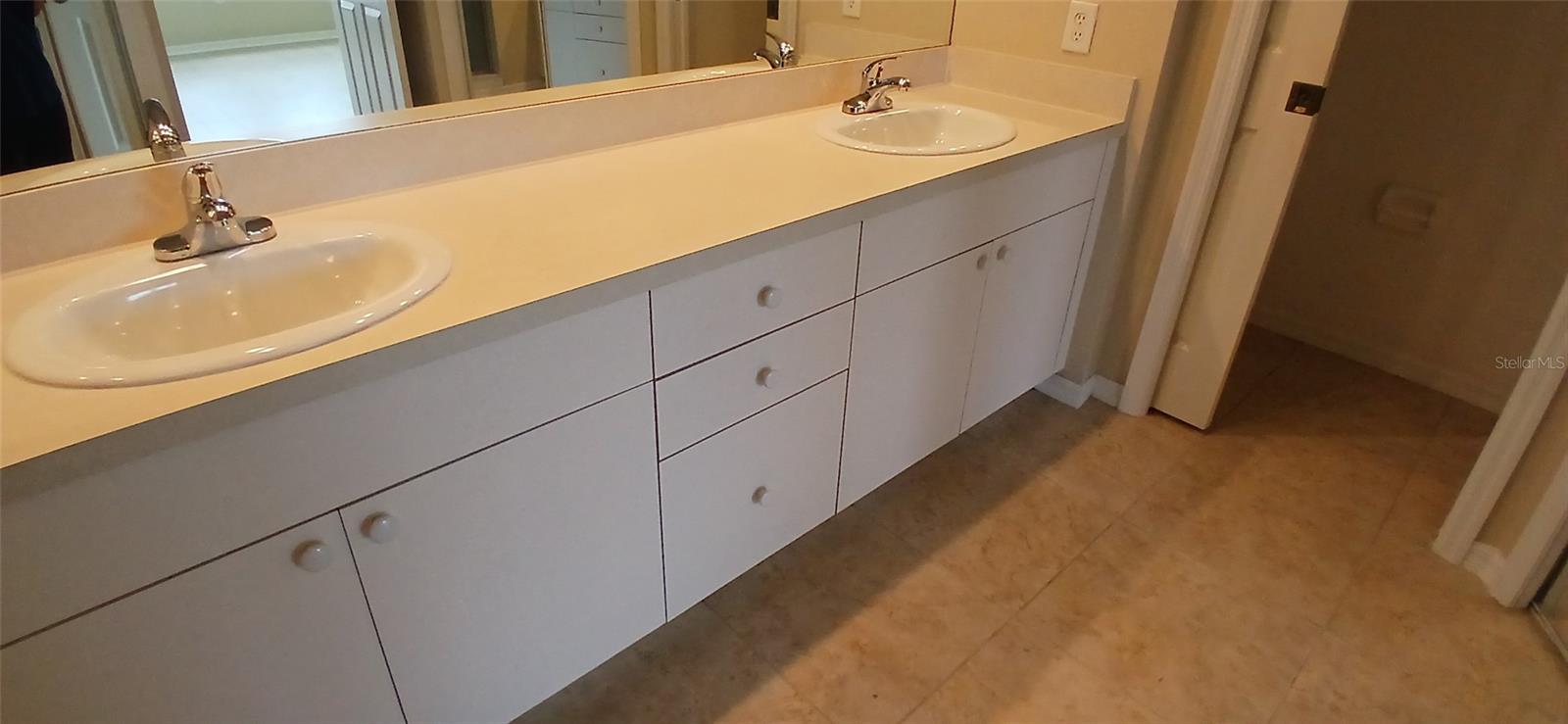 1200 COUNTRY CLUB DR #3302, LARGO, FL, 33771