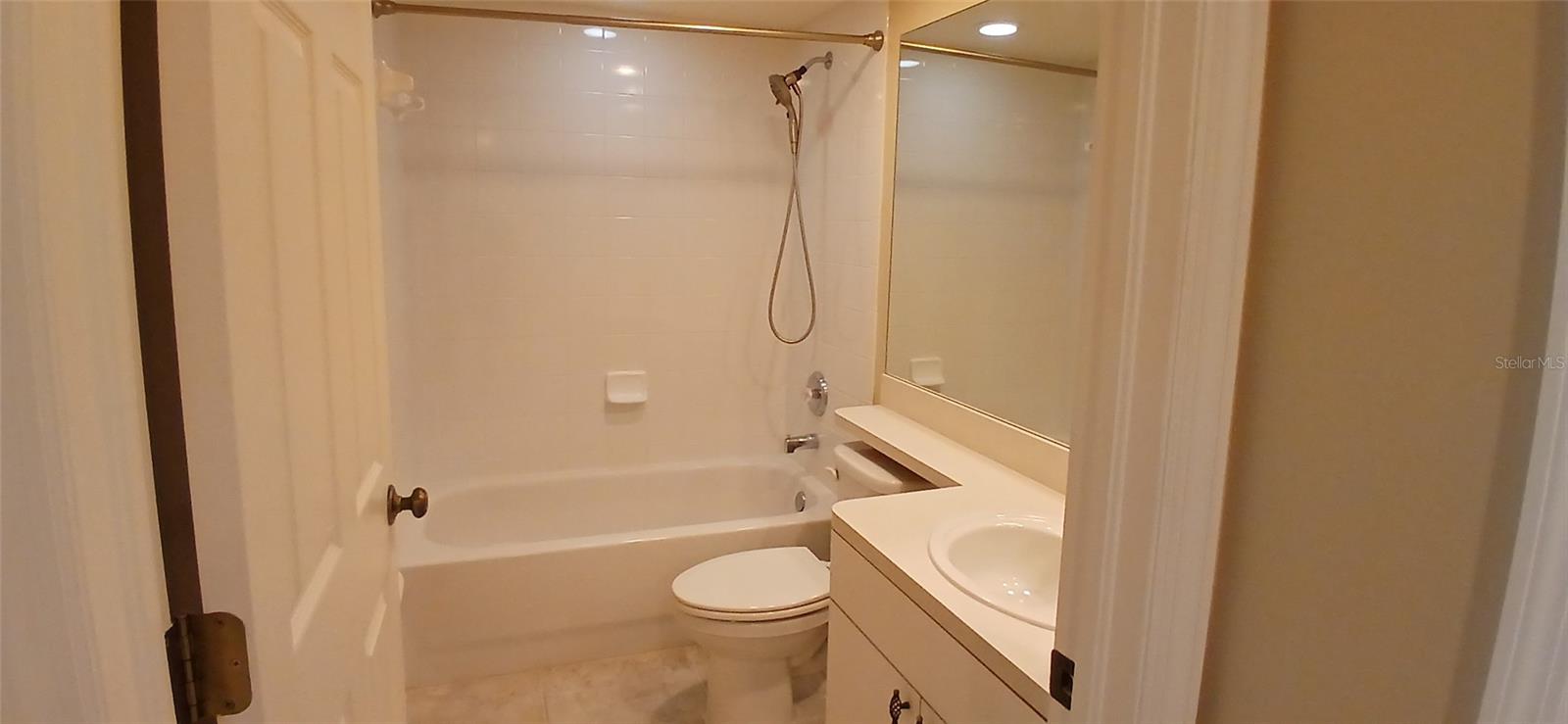 1200 COUNTRY CLUB DR #3302, LARGO, FL, 33771
