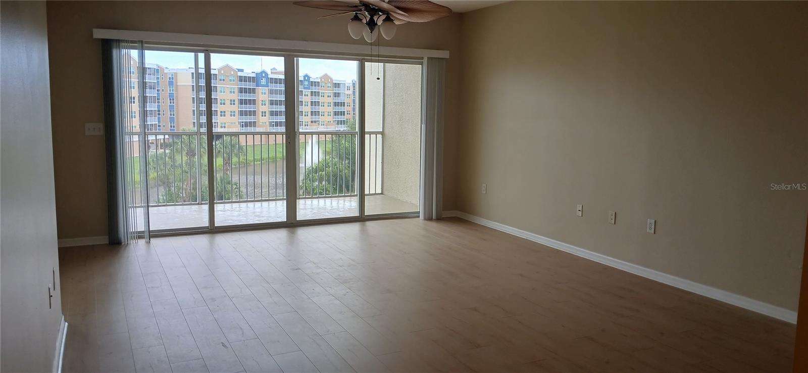 1200 COUNTRY CLUB DR #3302, LARGO, FL, 33771