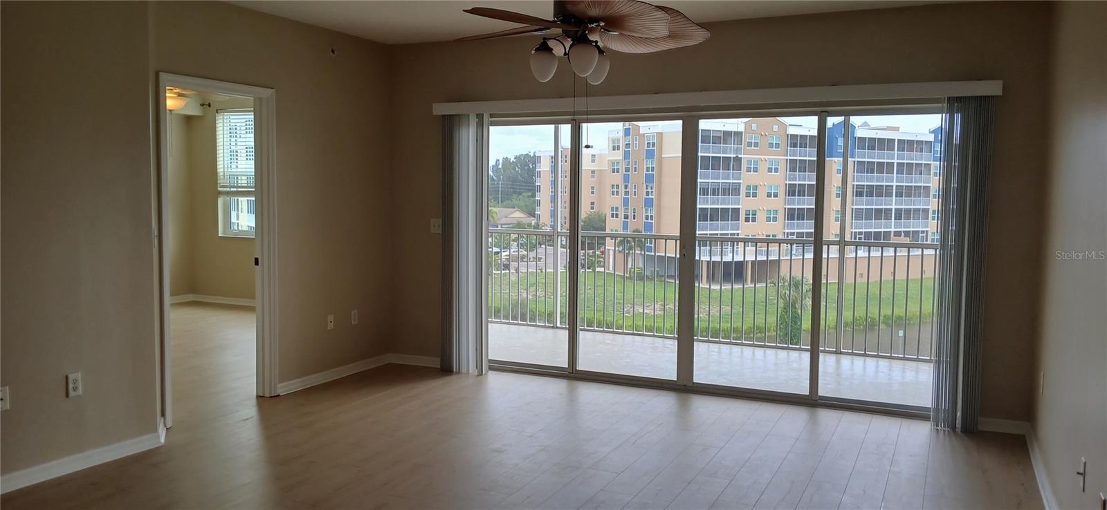 1200 COUNTRY CLUB DR #3302, LARGO, FL, 33771
