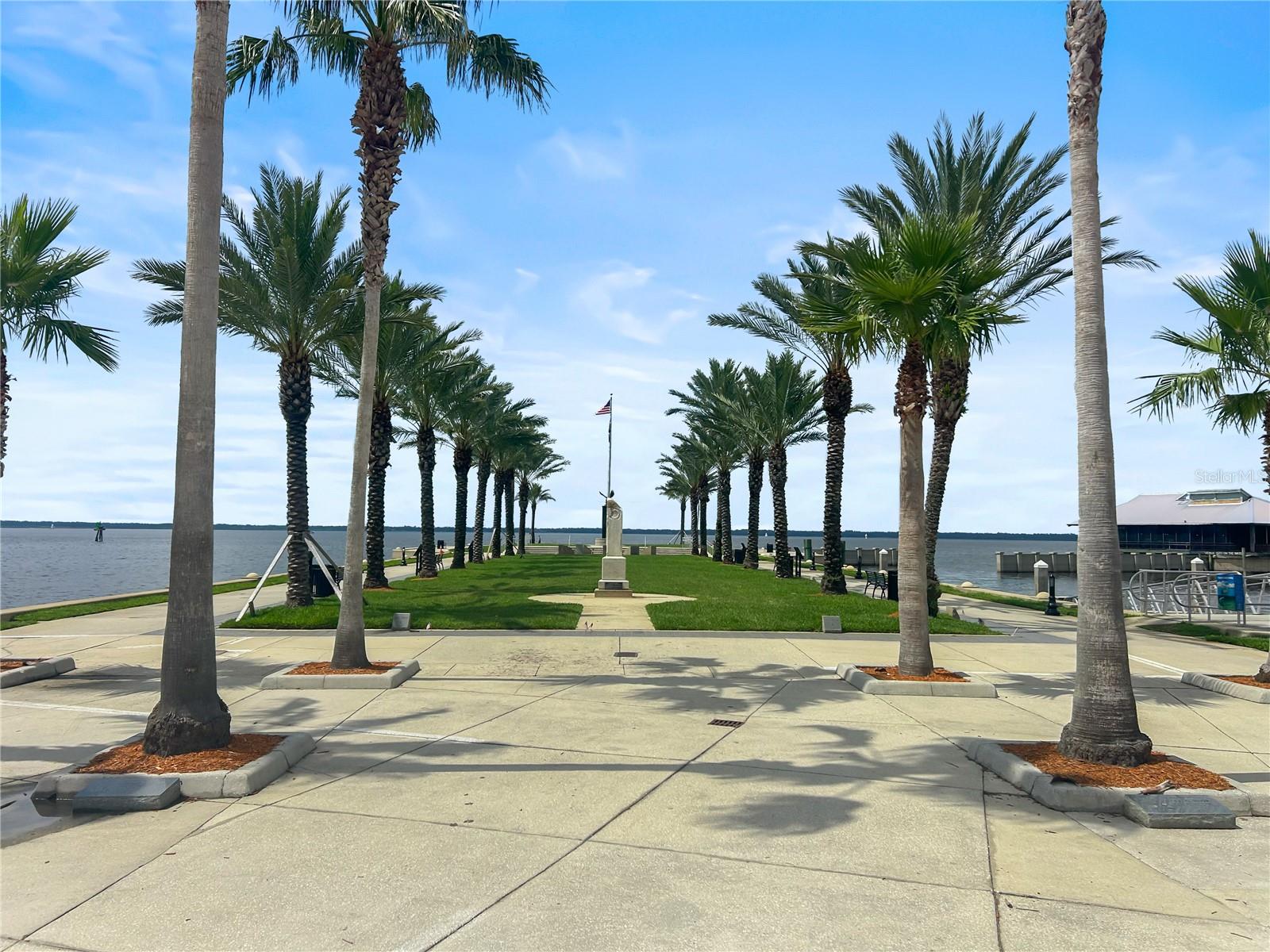 1010 HICKORY AVE, SANFORD, FL, 32771