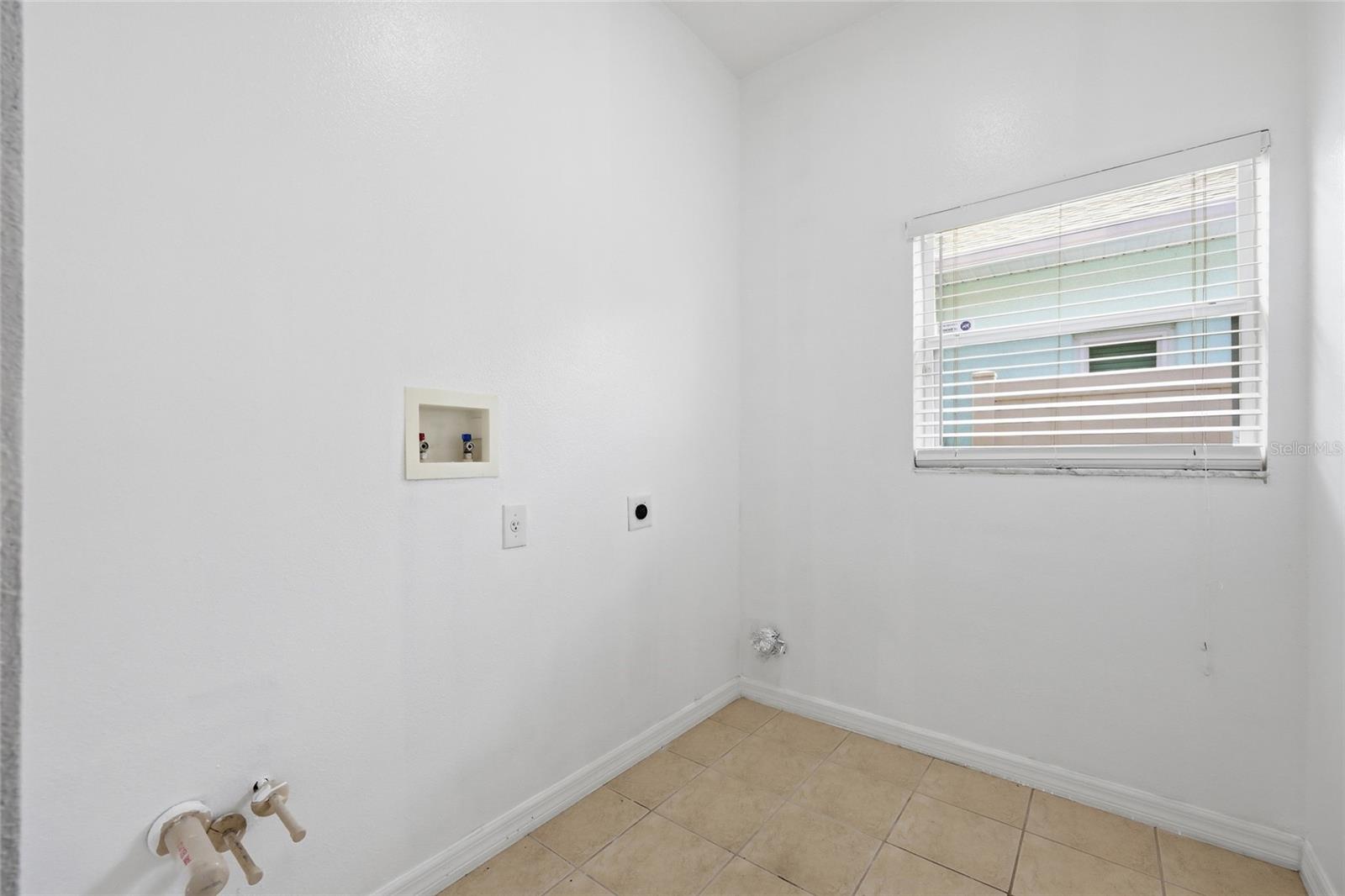 2901 SWEETSPIRE CIR, KISSIMMEE, FL, 34746