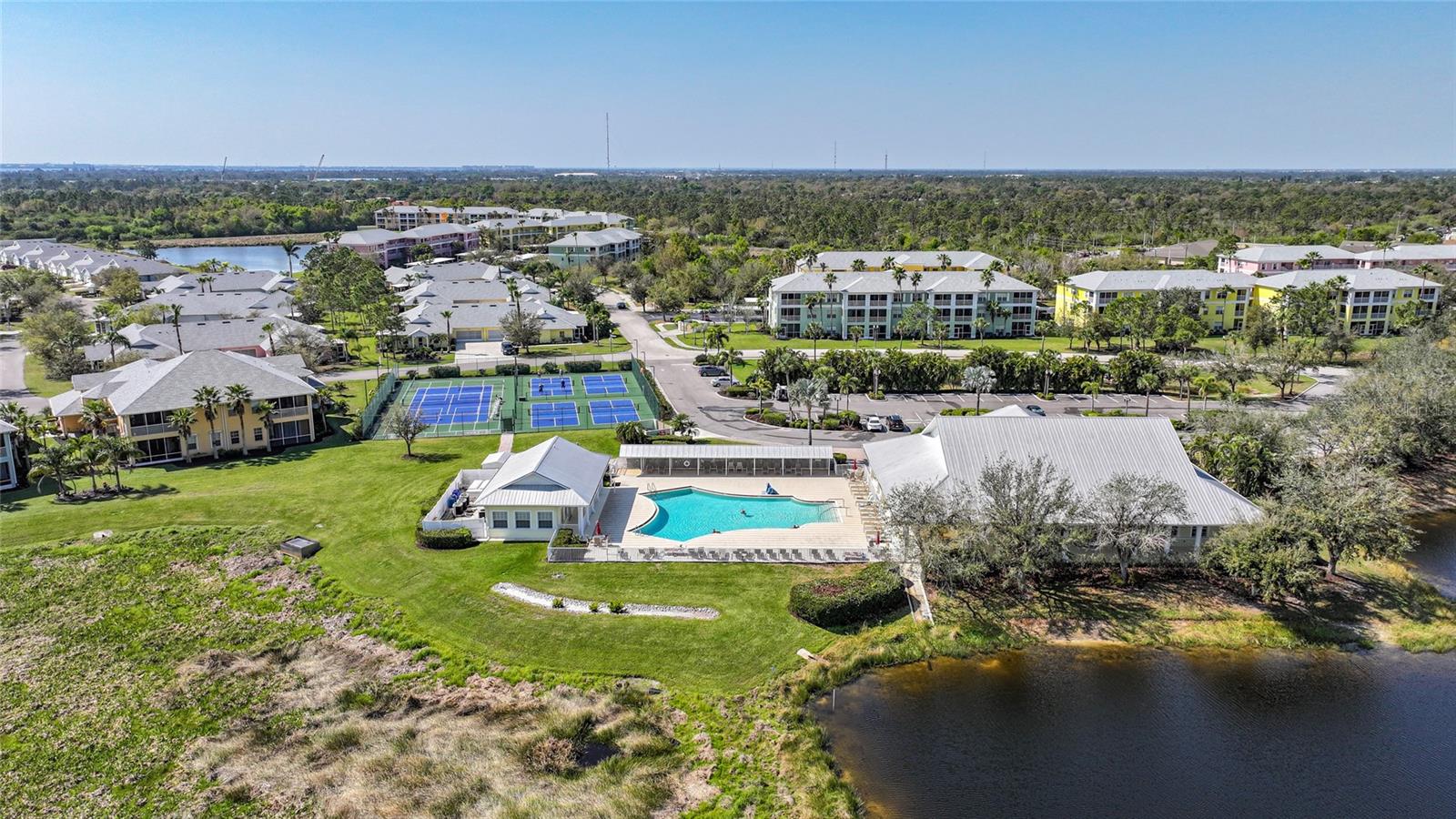 2061 WILLOW HAMMOCK CIR #105, PUNTA GORDA, FL, 33983