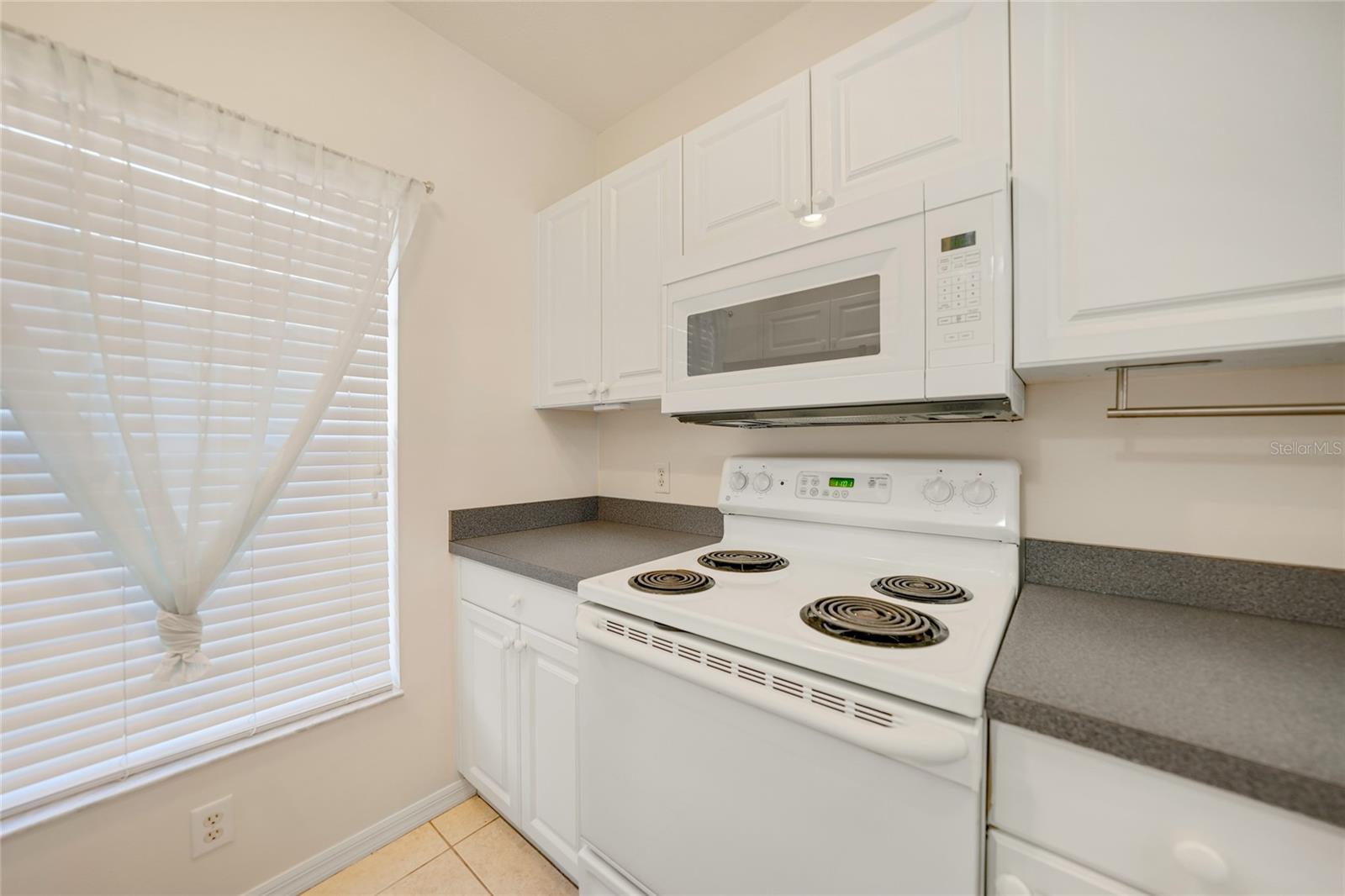 2061 WILLOW HAMMOCK CIR #105, PUNTA GORDA, FL, 33983