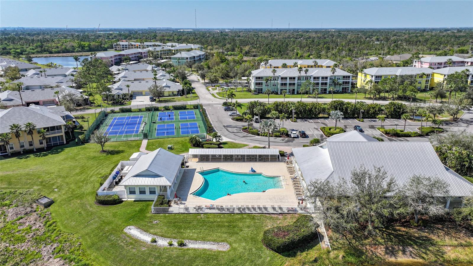 2061 WILLOW HAMMOCK CIR #105, PUNTA GORDA, FL, 33983