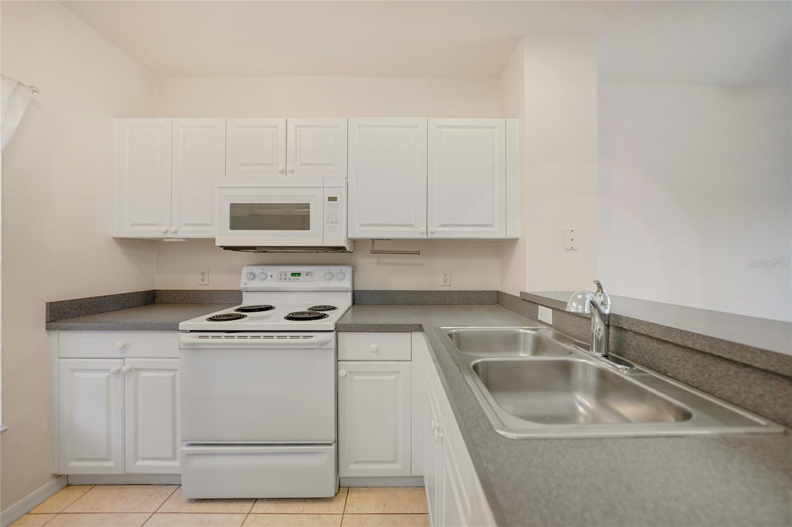 2061 WILLOW HAMMOCK CIR #105, PUNTA GORDA, FL, 33983