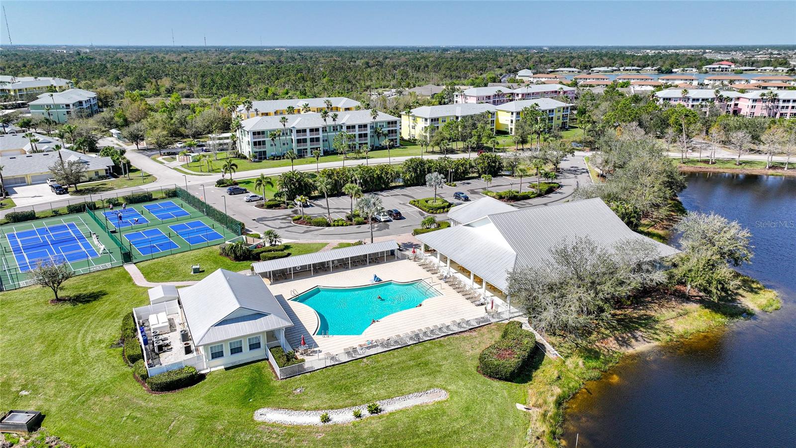 2061 WILLOW HAMMOCK CIR #105, PUNTA GORDA, FL, 33983