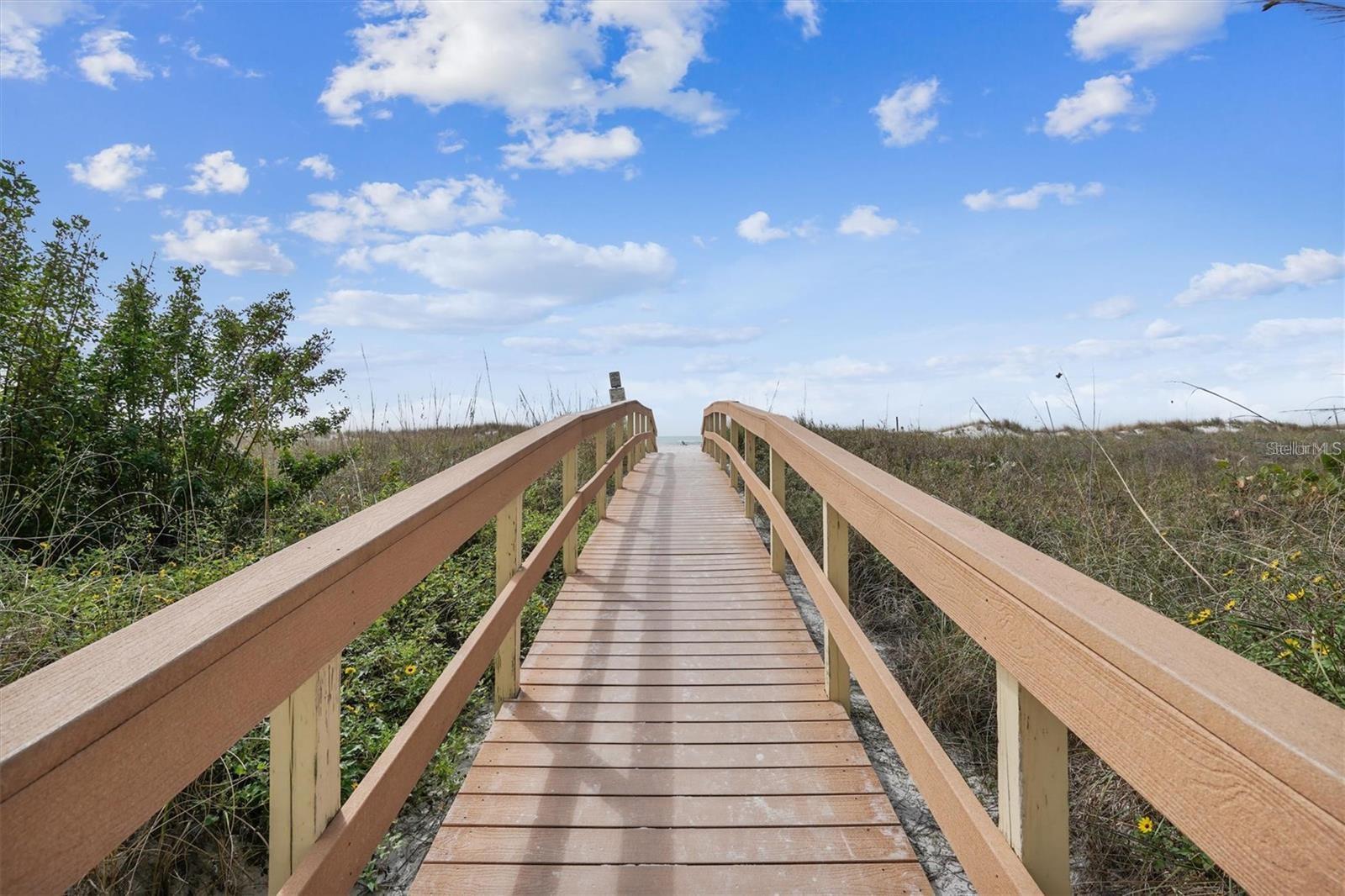 12000 GULF BLVD #304-W, TREASURE ISLAND, FL, 33706