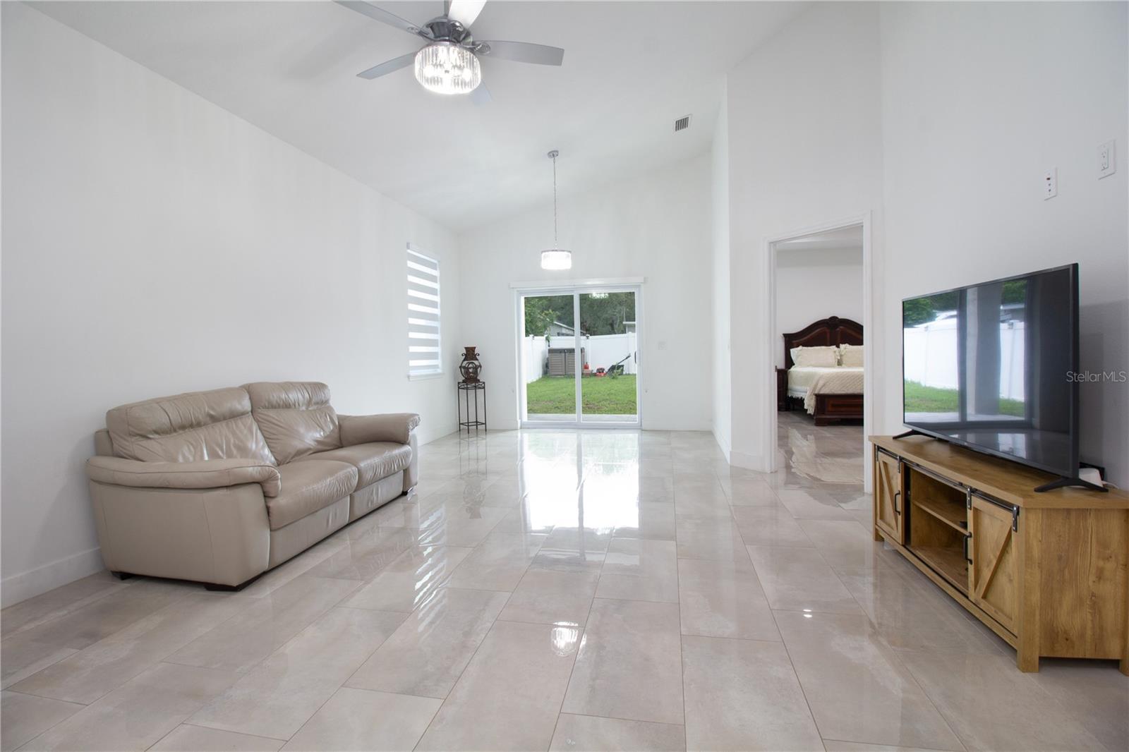 8920 N NEWPORT AVE, TAMPA, FL, 33604