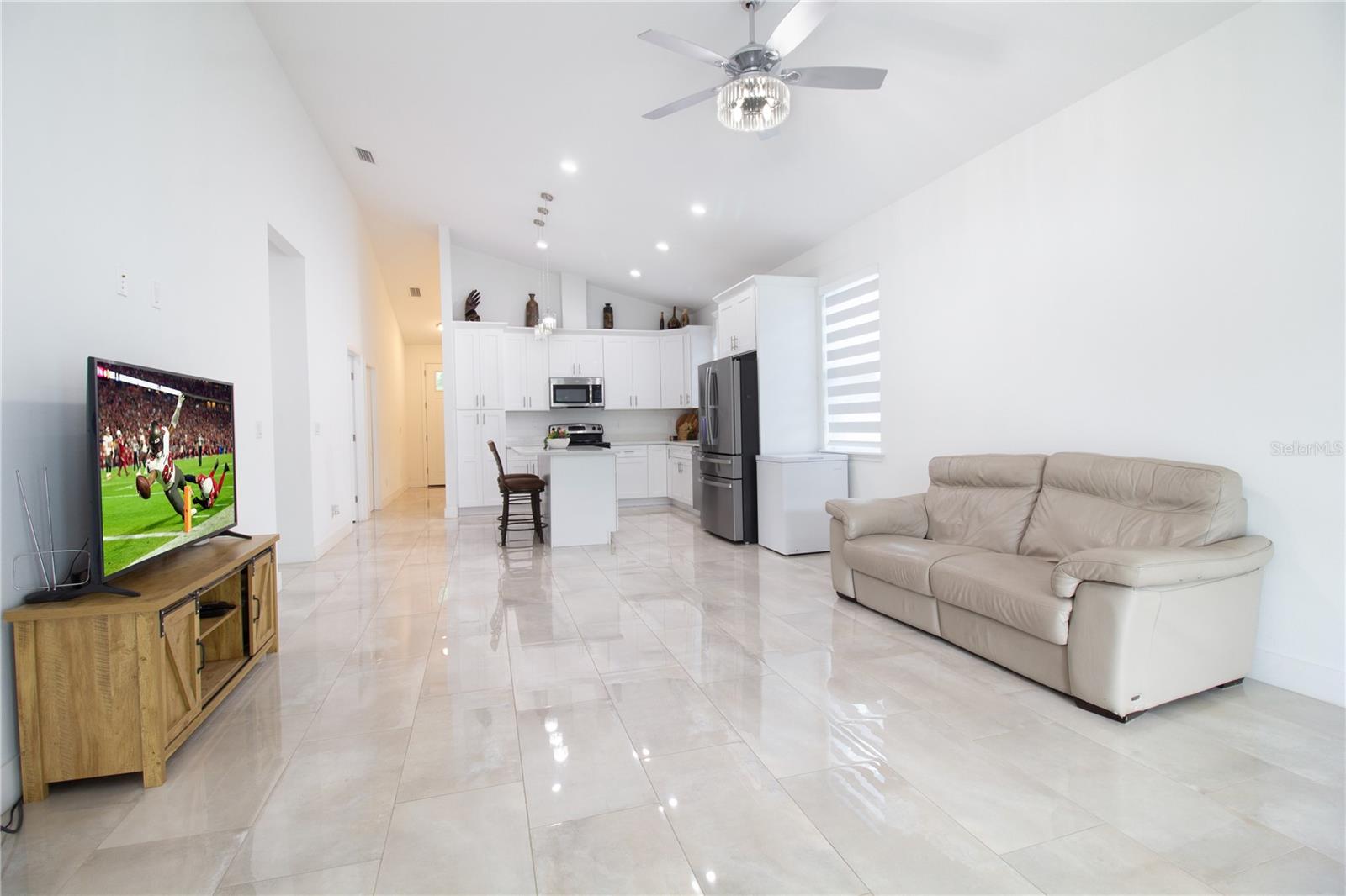 8920 N NEWPORT AVE, TAMPA, FL, 33604