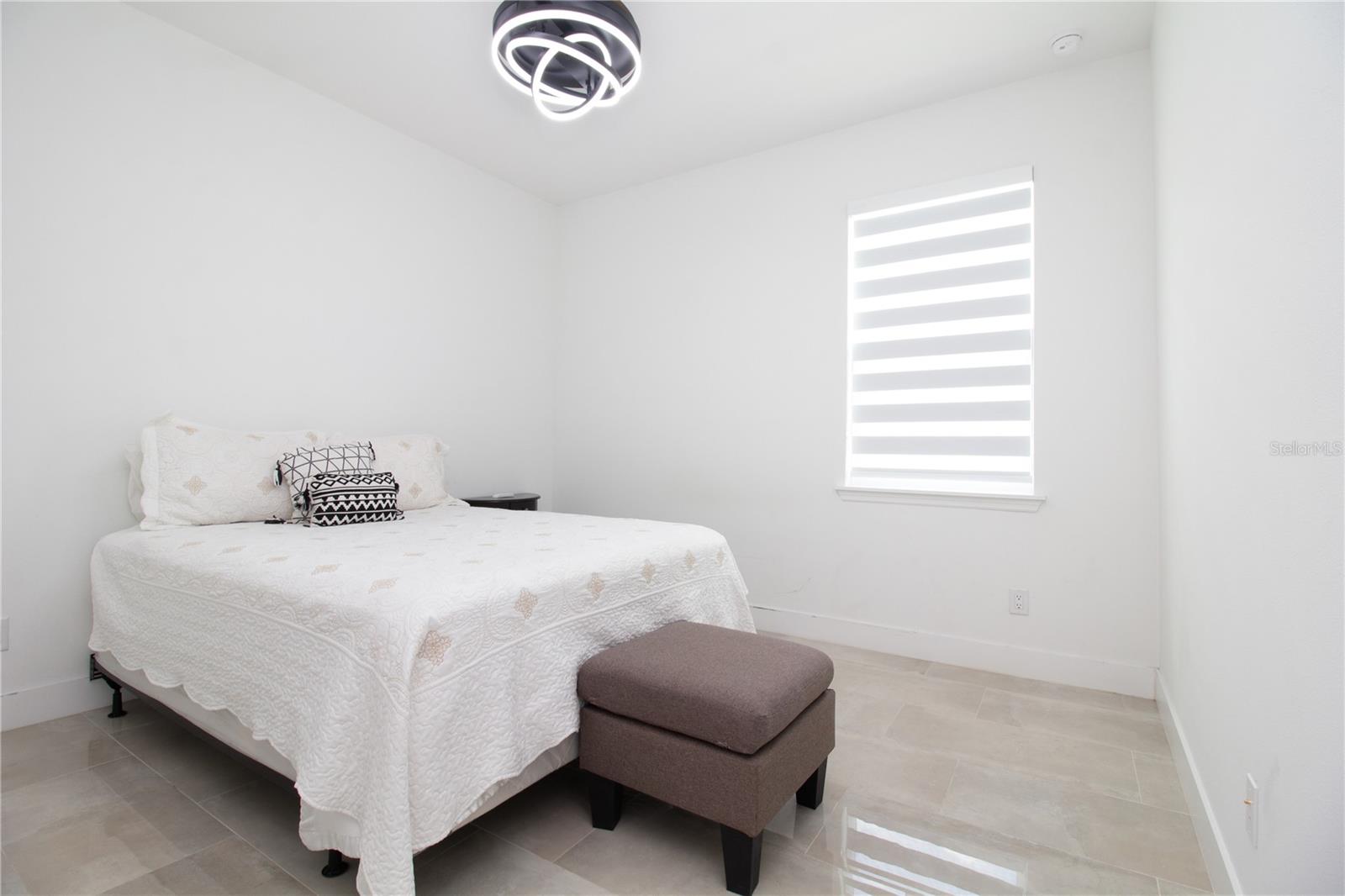 8920 N NEWPORT AVE, TAMPA, FL, 33604